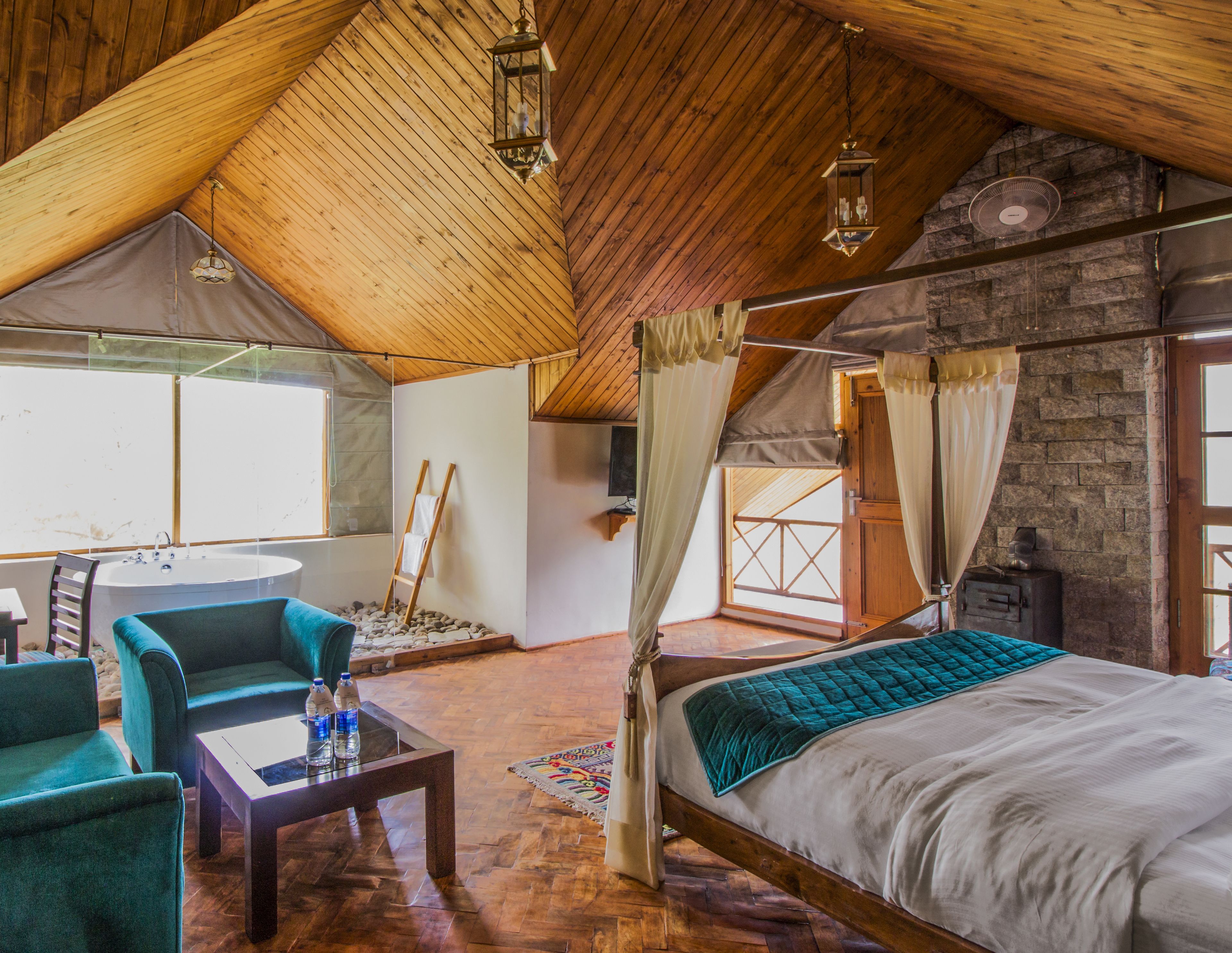 LaRiSa Mountain Retreat by Svenska