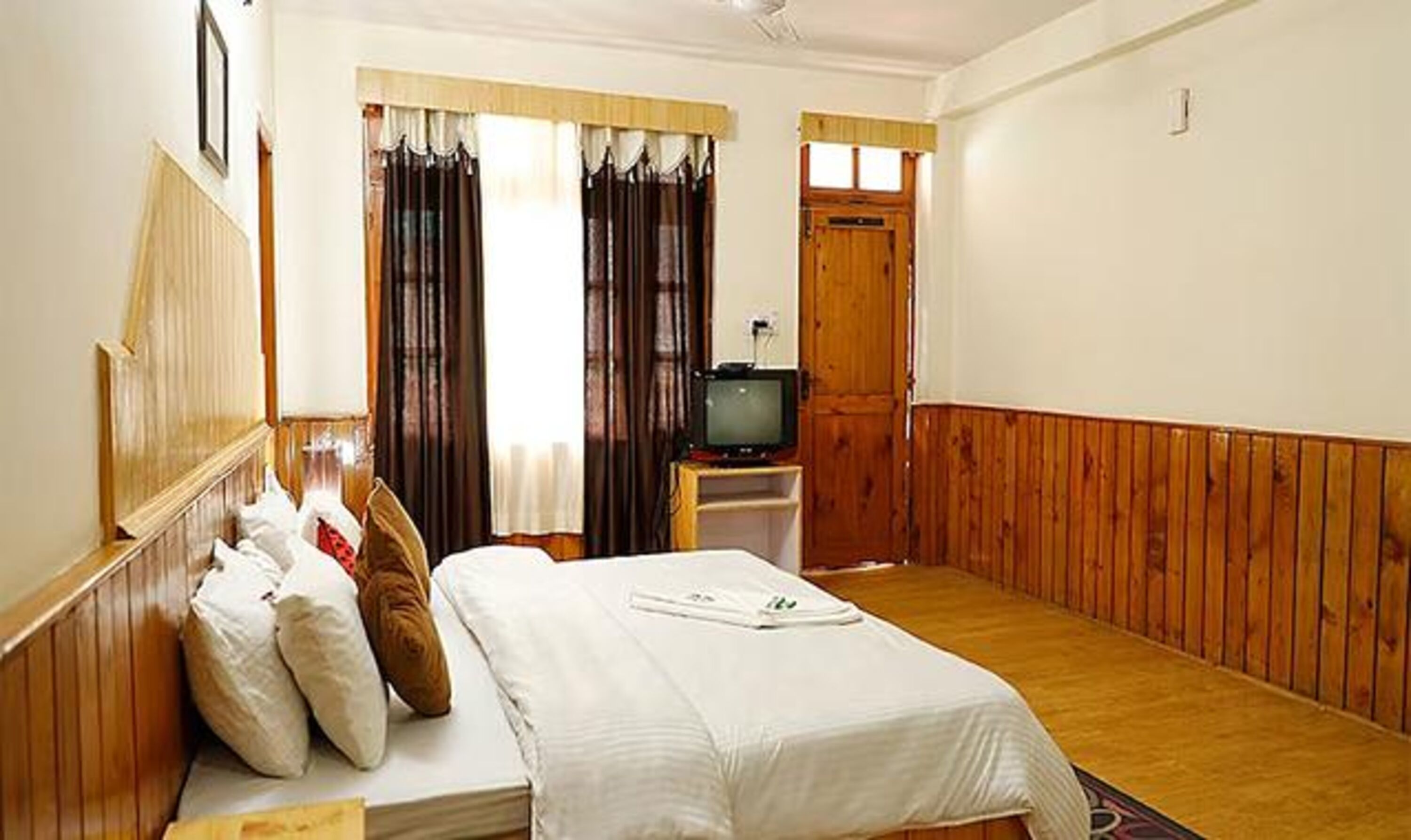 Mahavir by Fabhotel