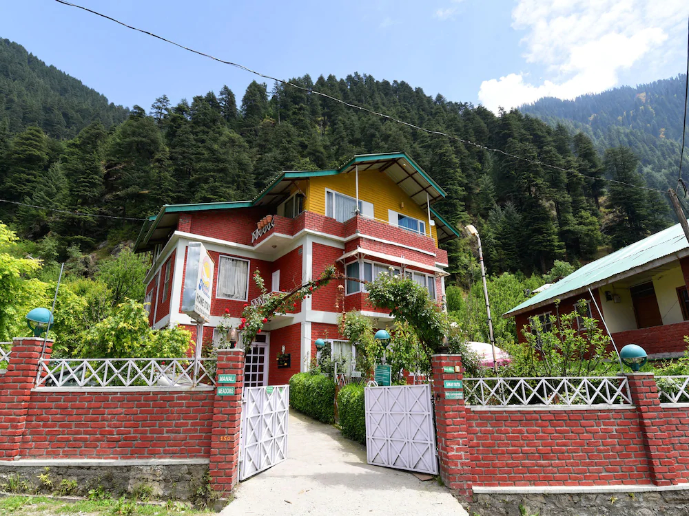 Manali Meadows Homestay by OYO Rooms
