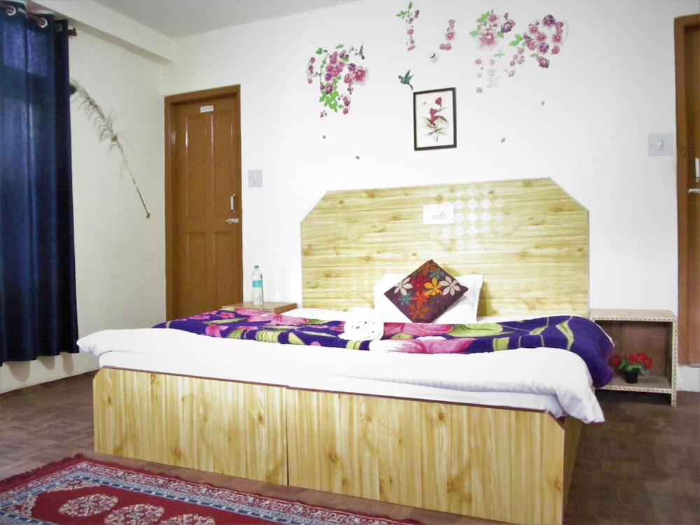 Manali Top Inn and Cafe