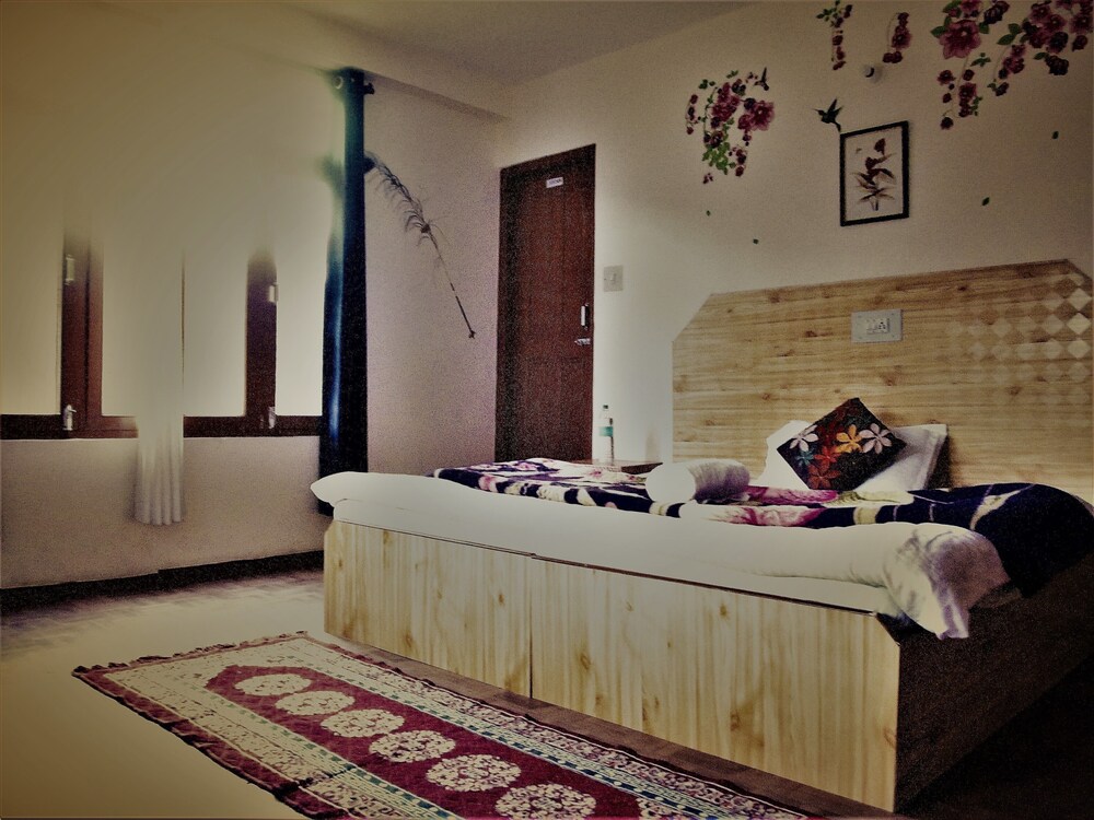 Manali Top Inn and Cafe