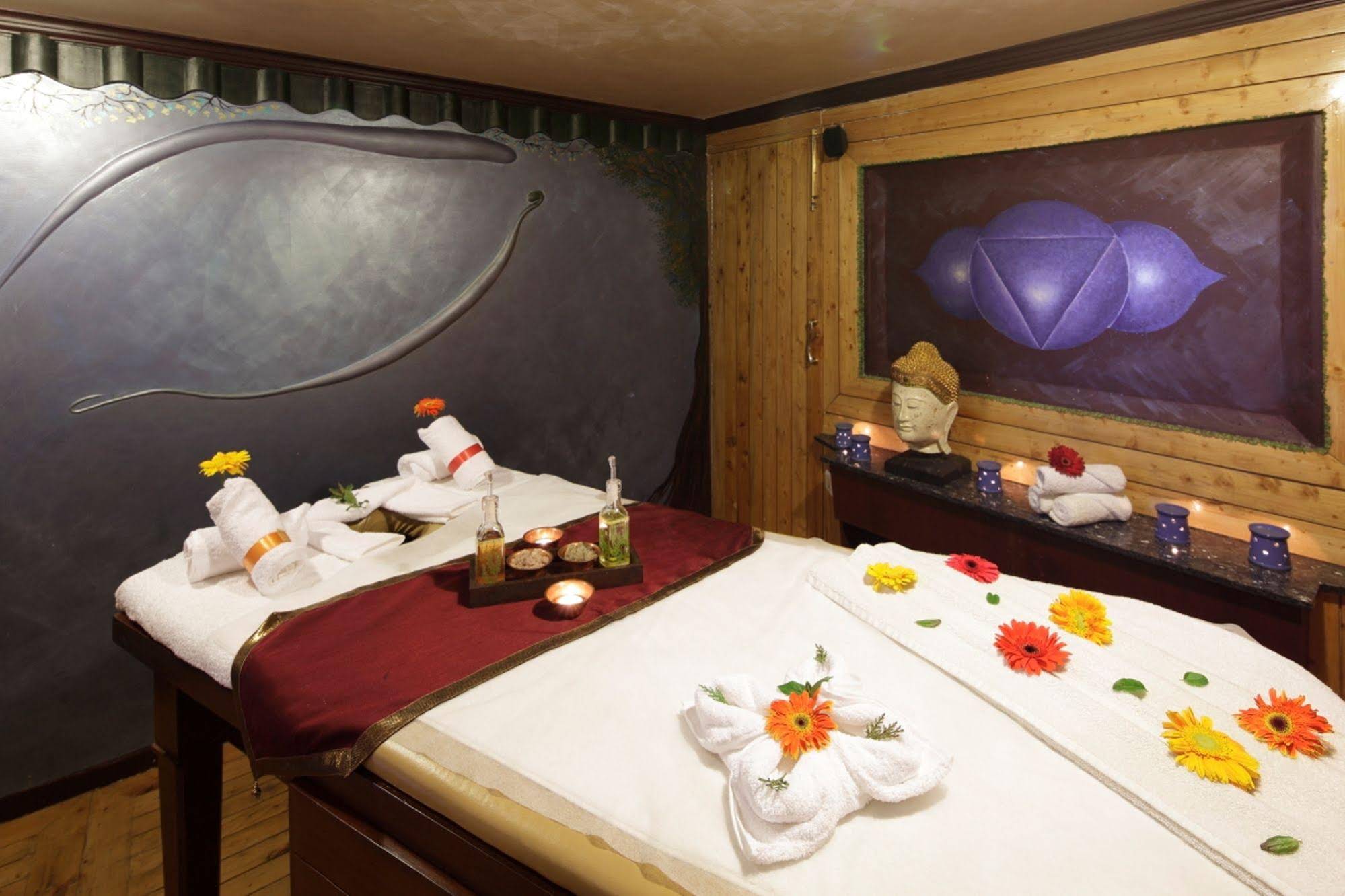 Manuallaya The Resort Spa