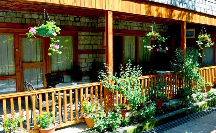 Negi's Hotel Mayflower