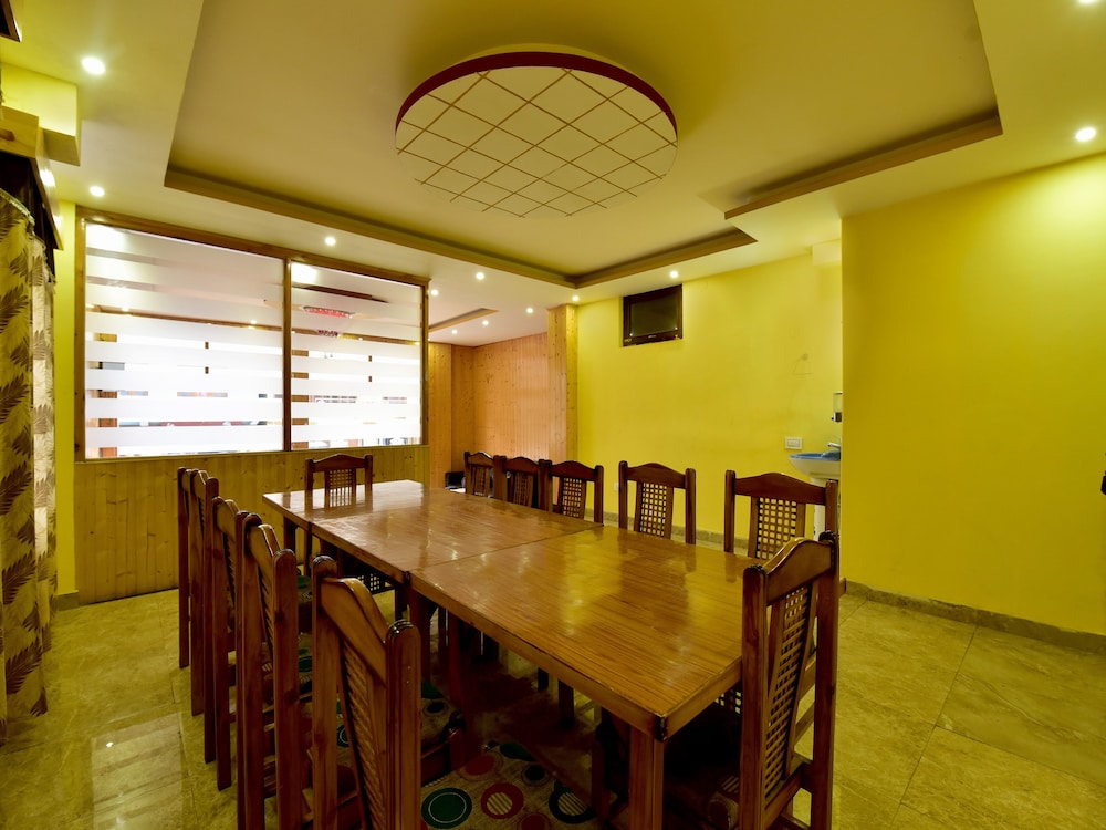 Radhika Cottage by OYO Rooms