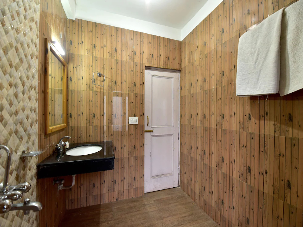 Radhika Cottage by OYO Rooms