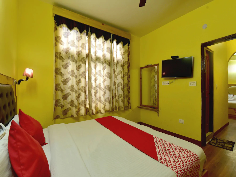 Radhika Cottage by OYO Rooms