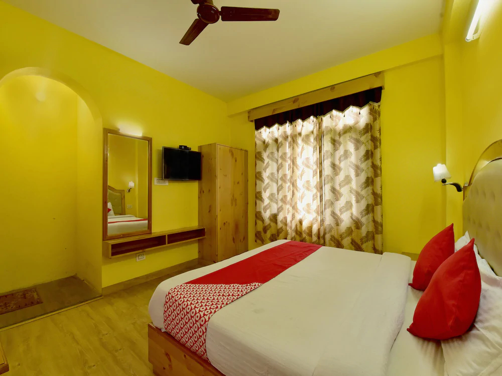Radhika Cottage by OYO Rooms