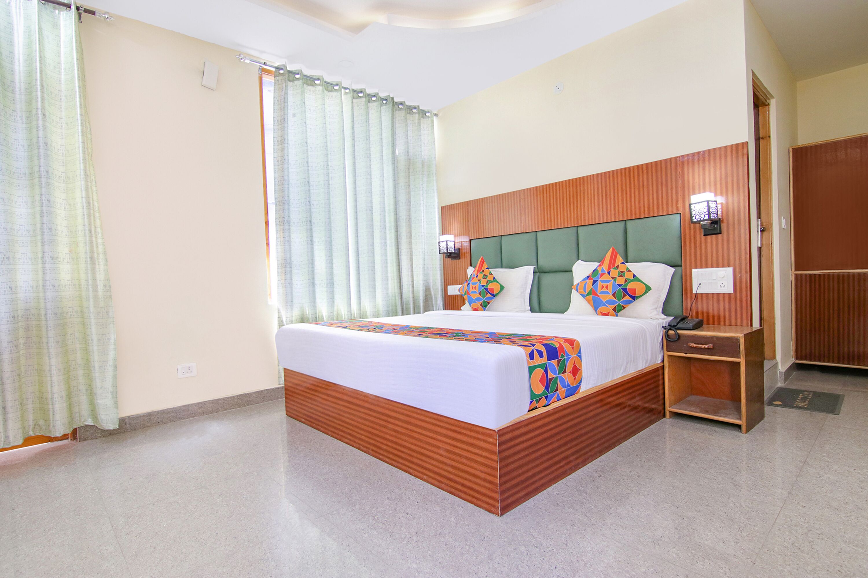 Royal Galaxy by Fabhotel