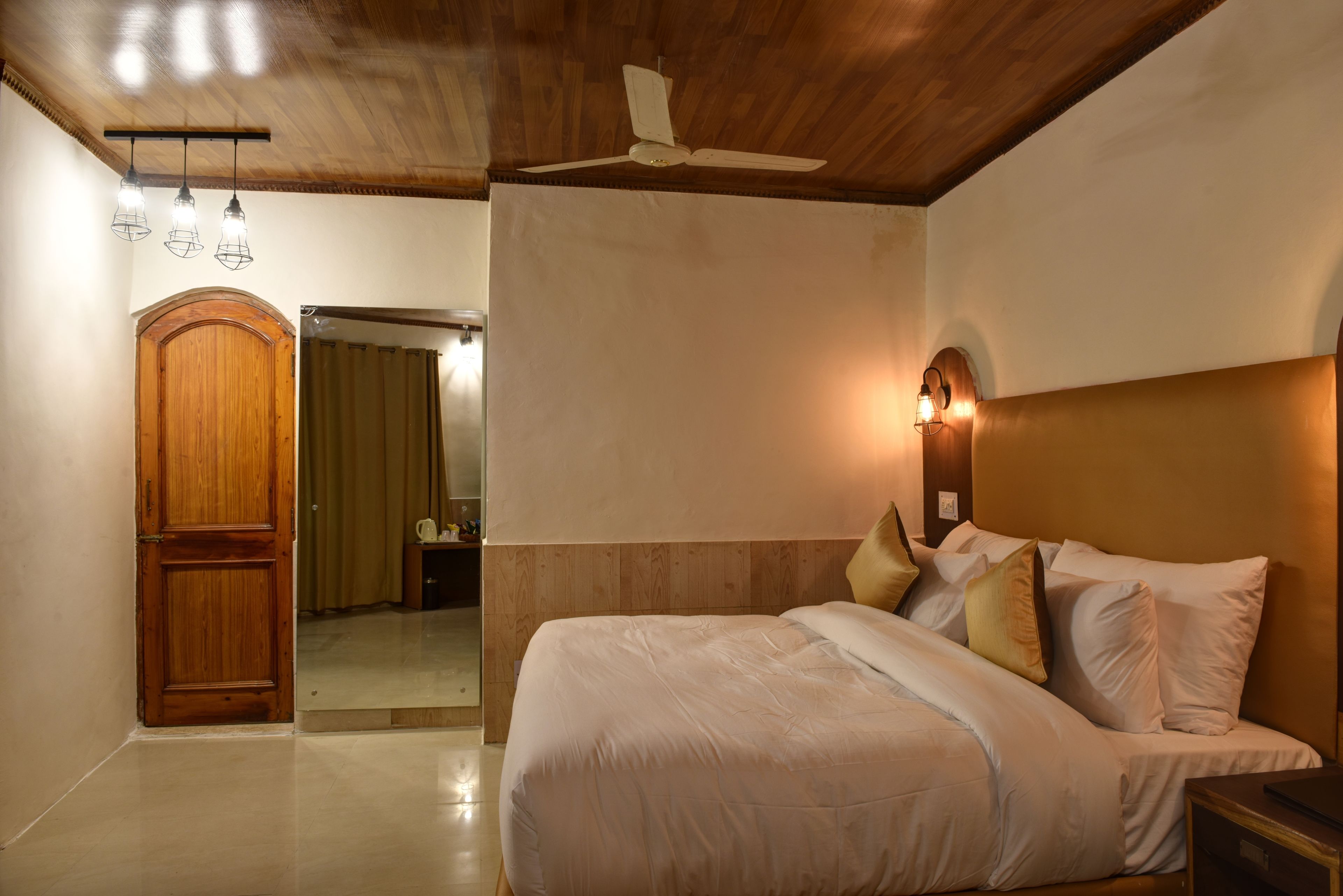 Signature Manali