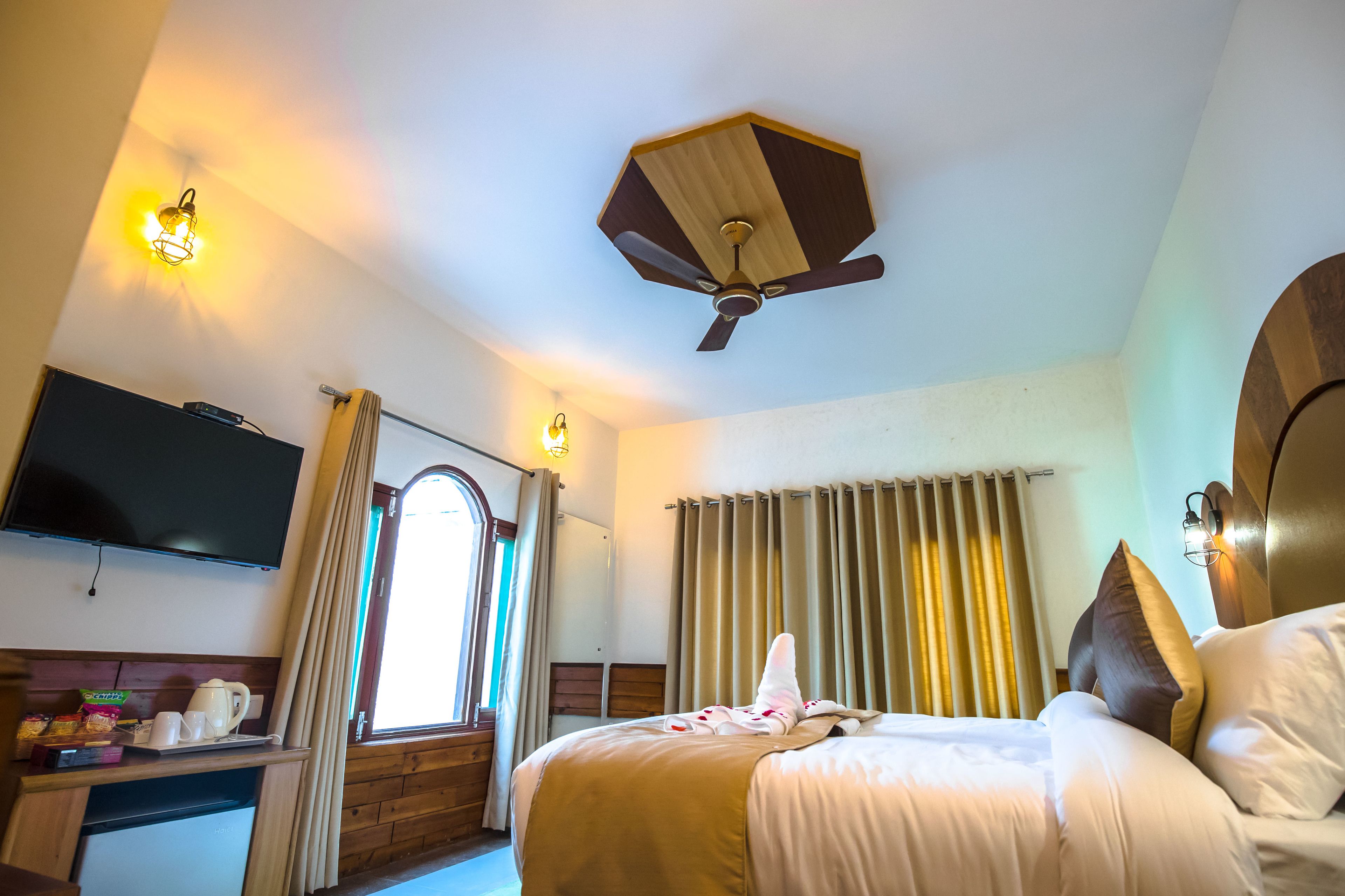 Signature Manali