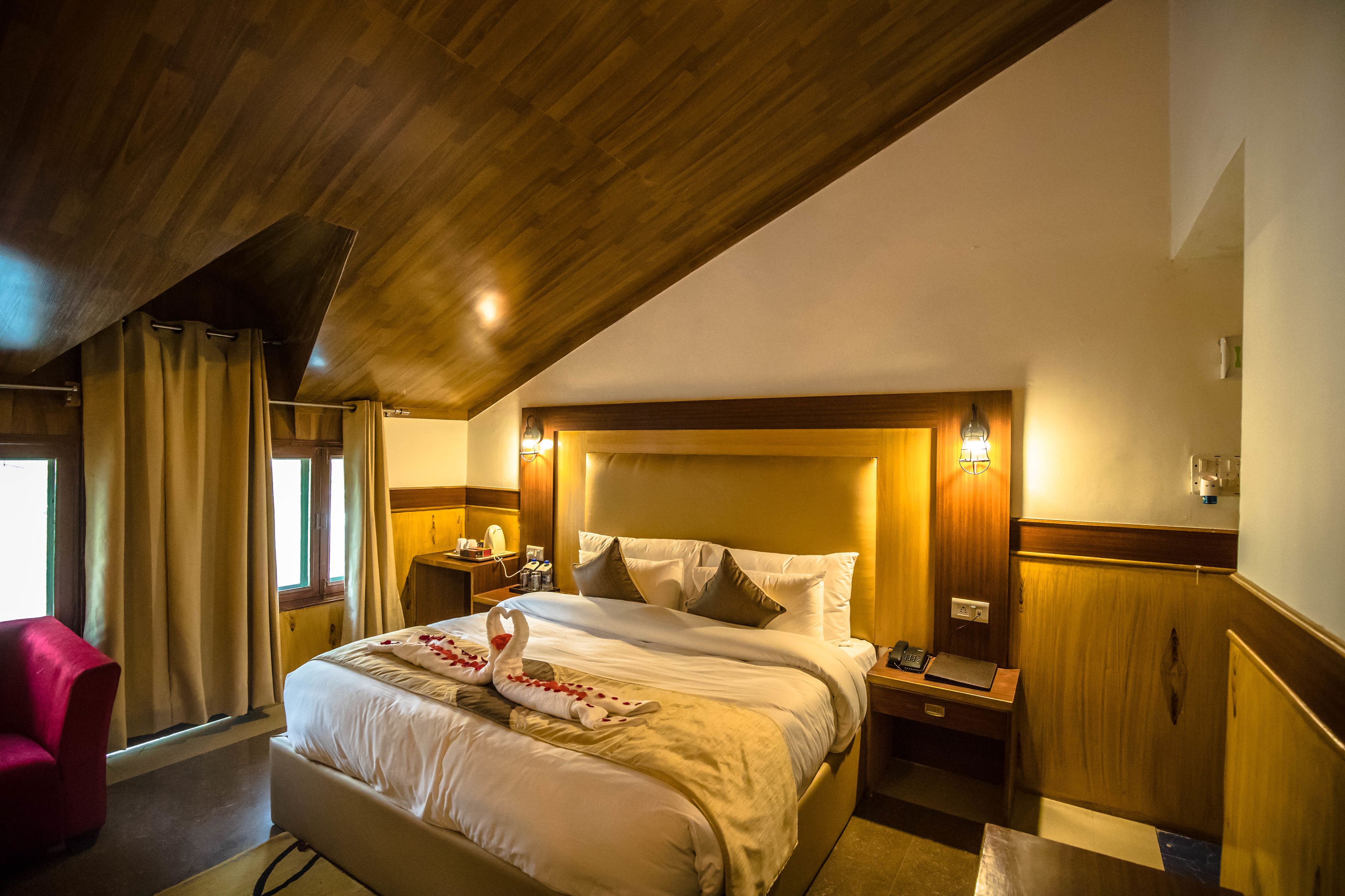Signature Manali