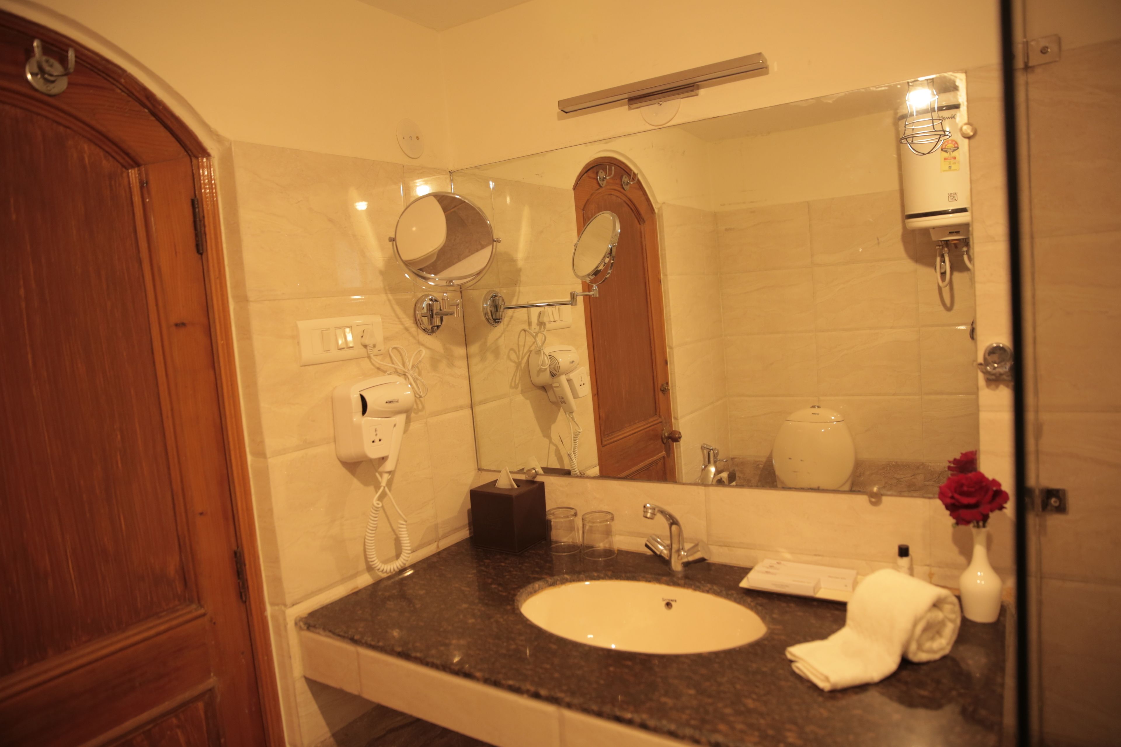 Signature Manali