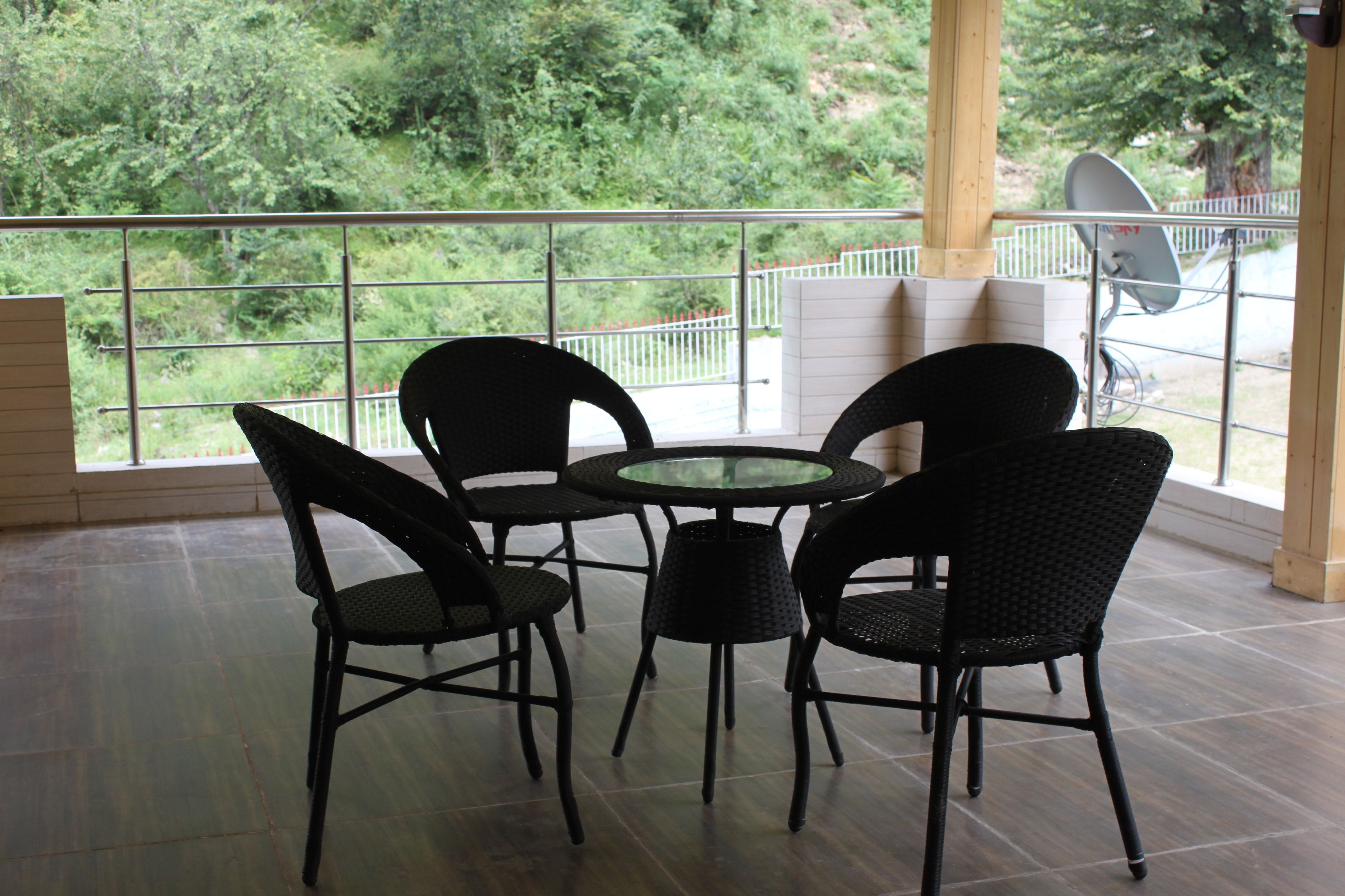 Snow Touch Resort By Sriniwasa Hotels