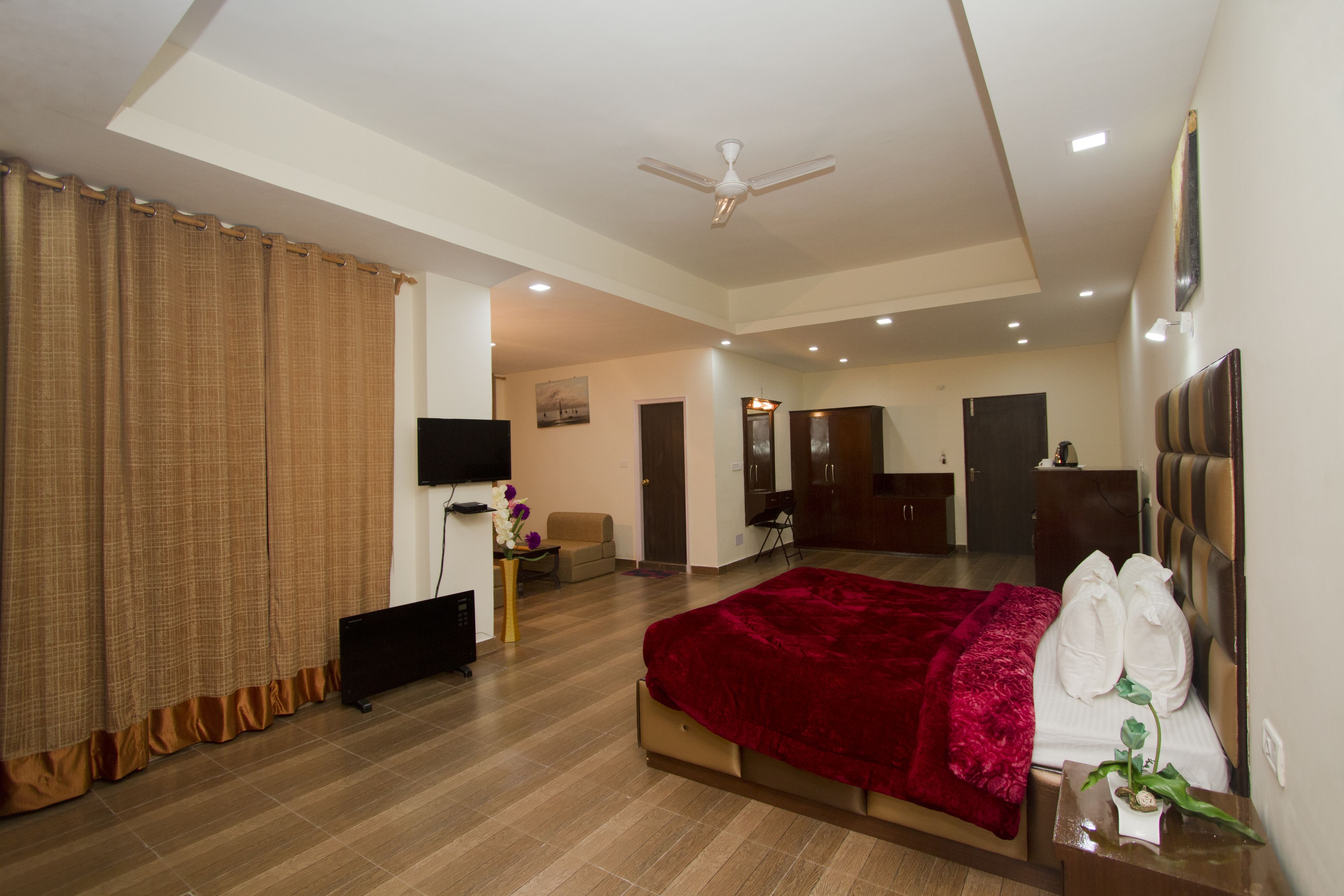 Snow Touch Resort By Sriniwasa Hotels