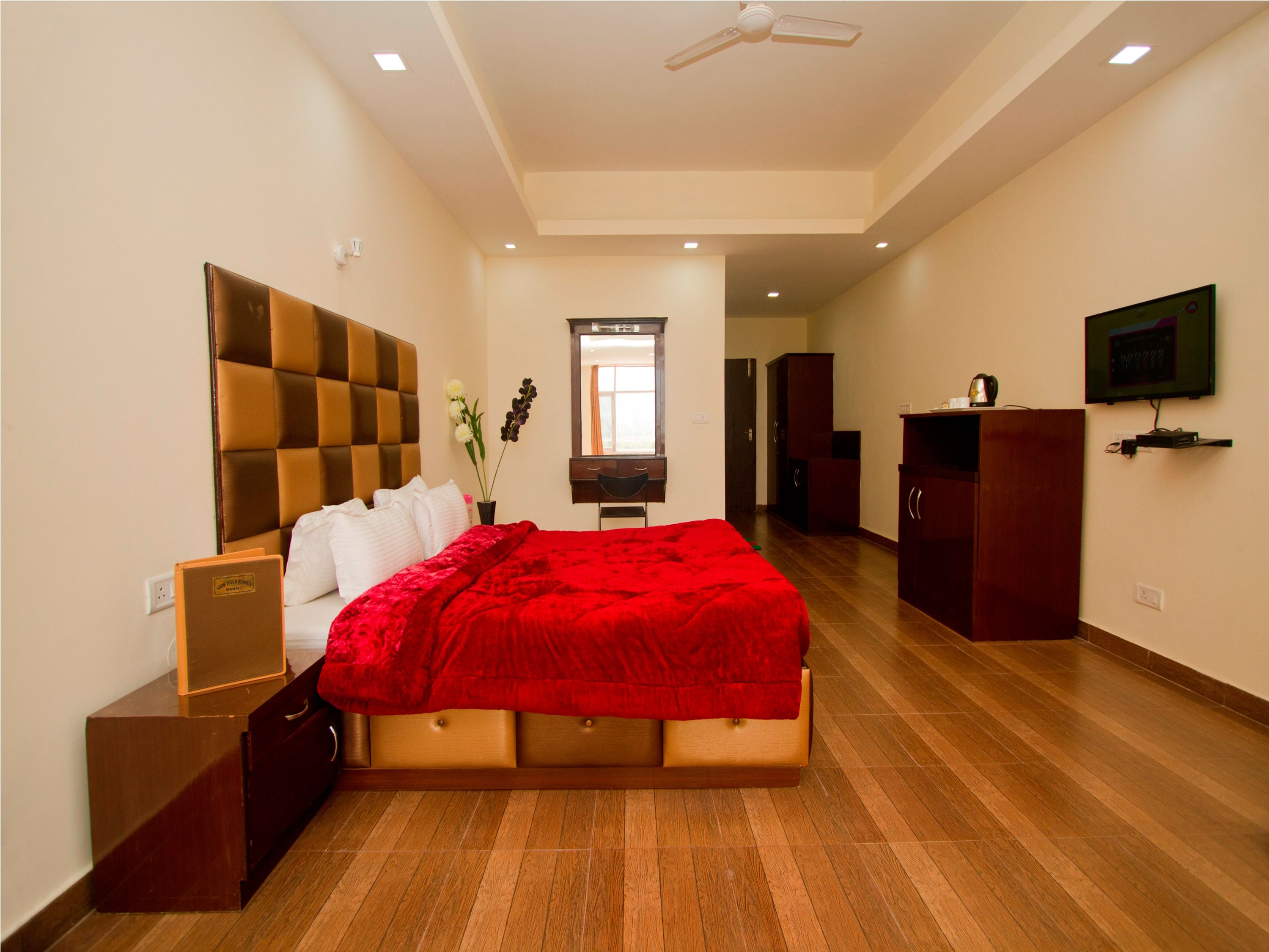 Snow Touch Resort By Sriniwasa Hotels