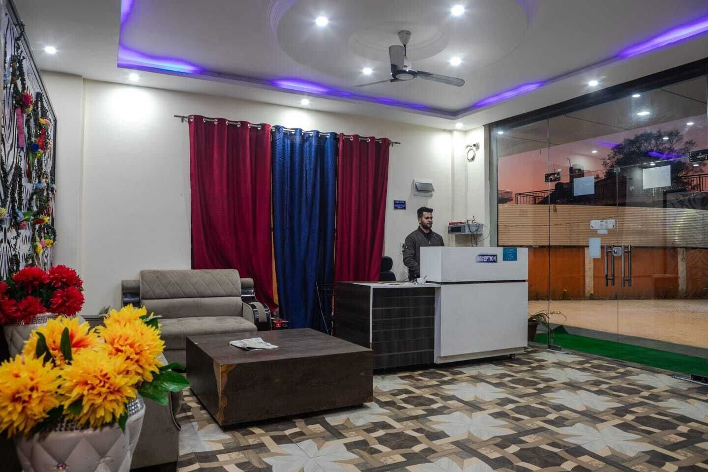 Hotel Roop