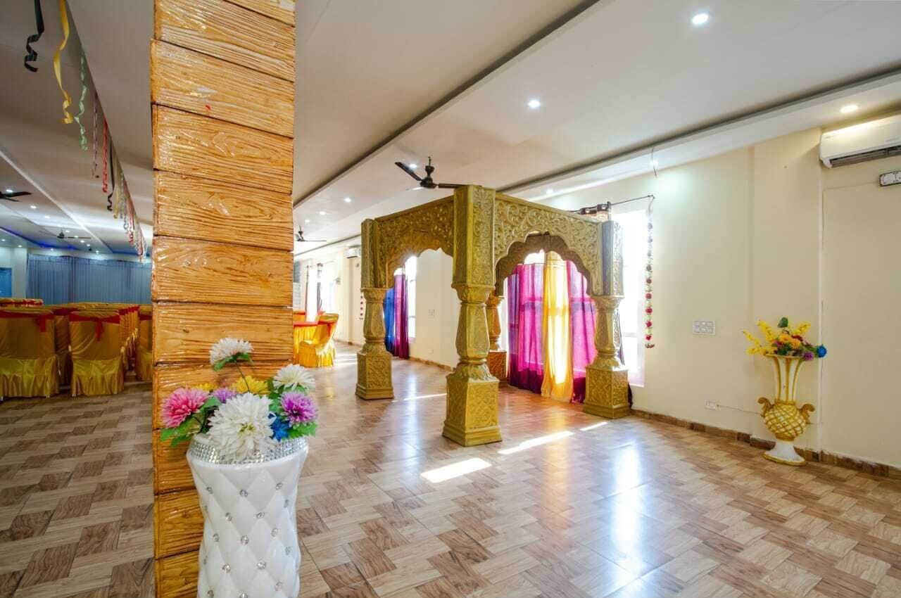 Hotel Roop