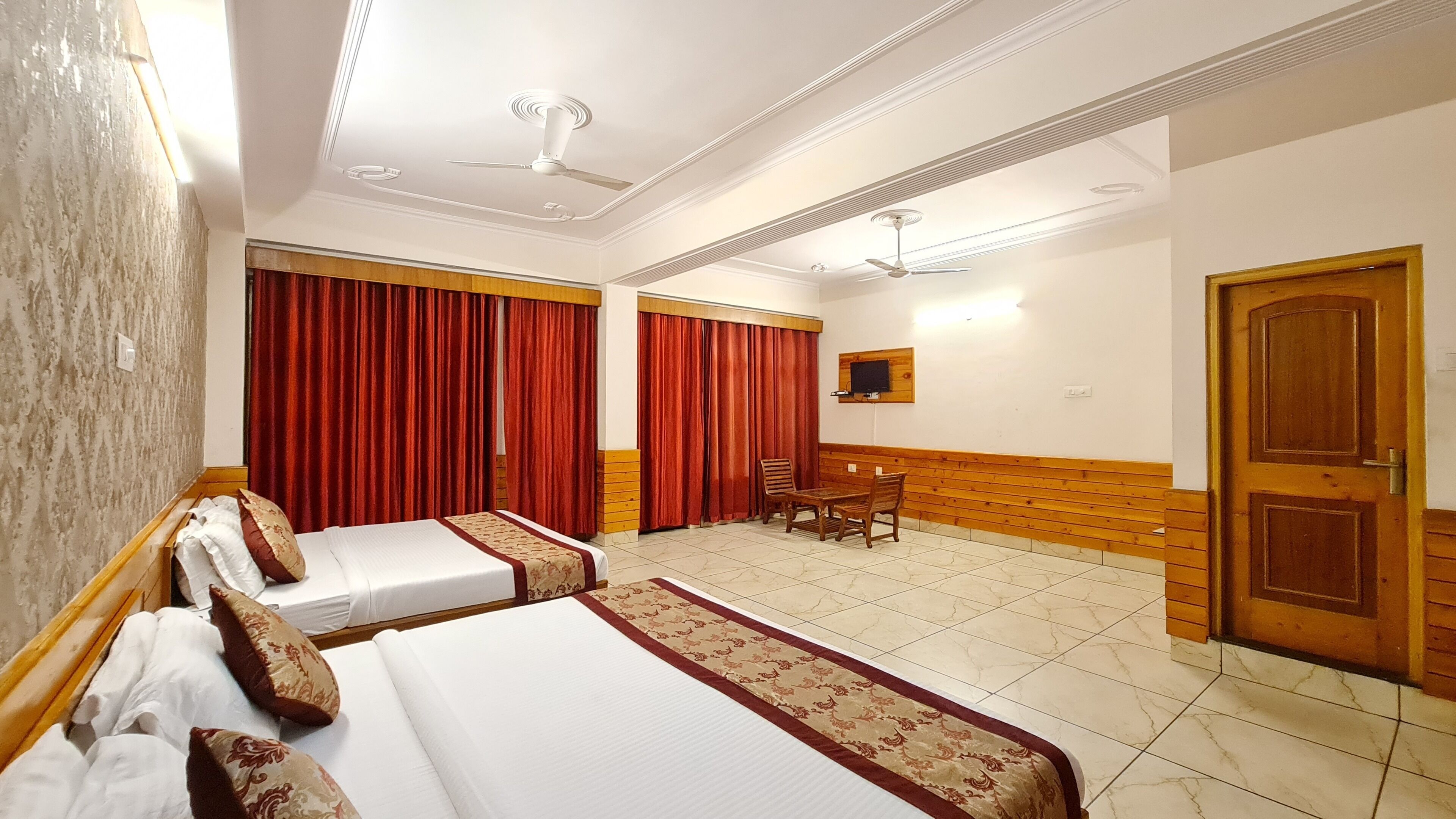 Hotel Chand Himalayan Brothers