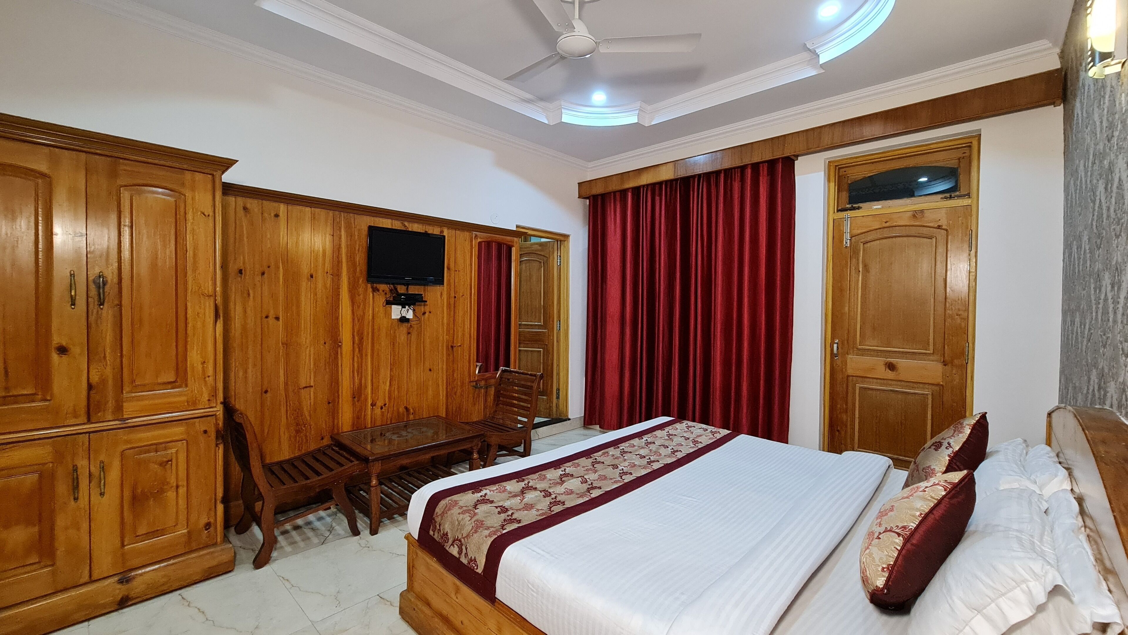 Hotel Chand Himalayan Brothers