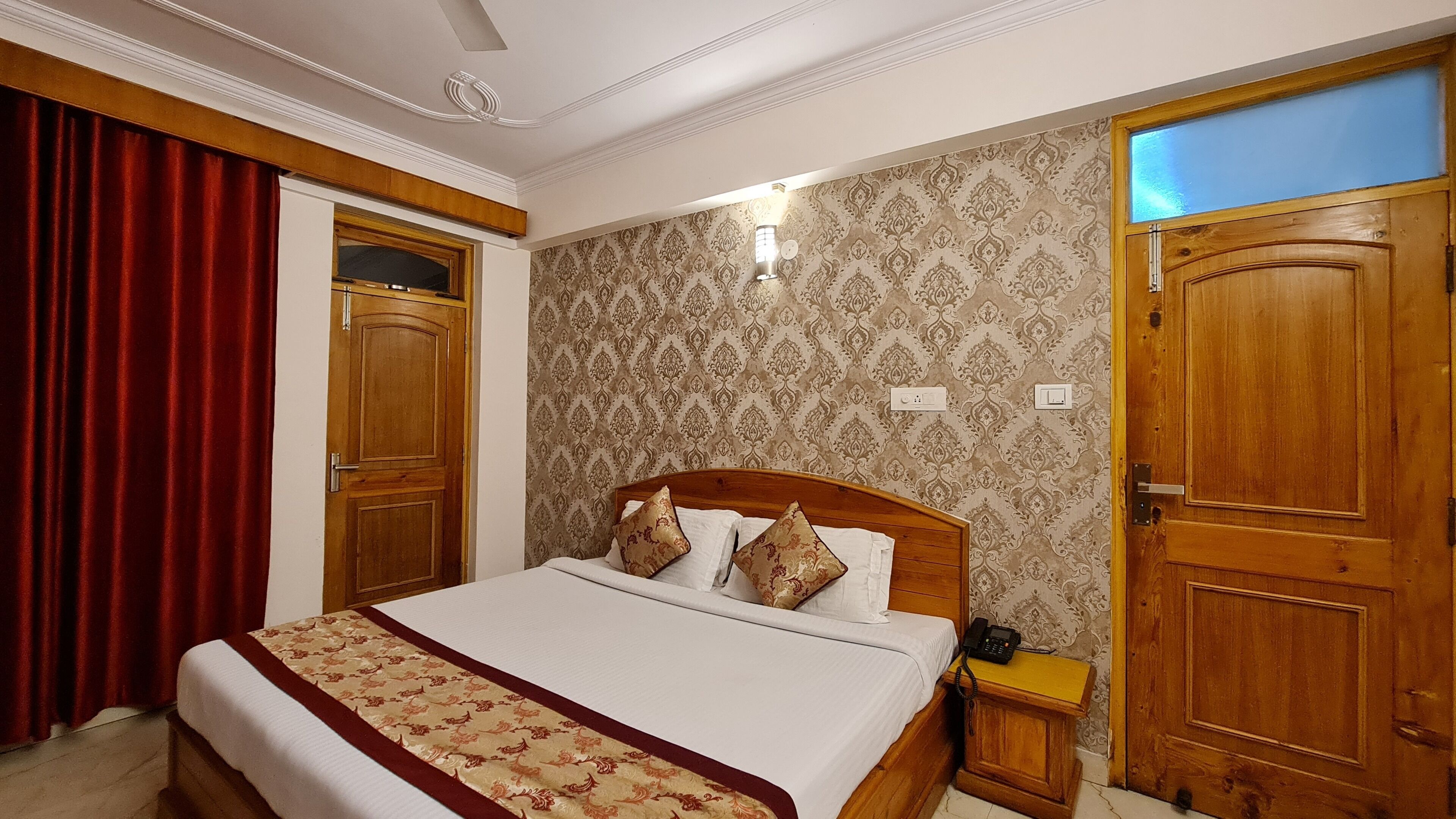 Hotel Chand Himalayan Brothers