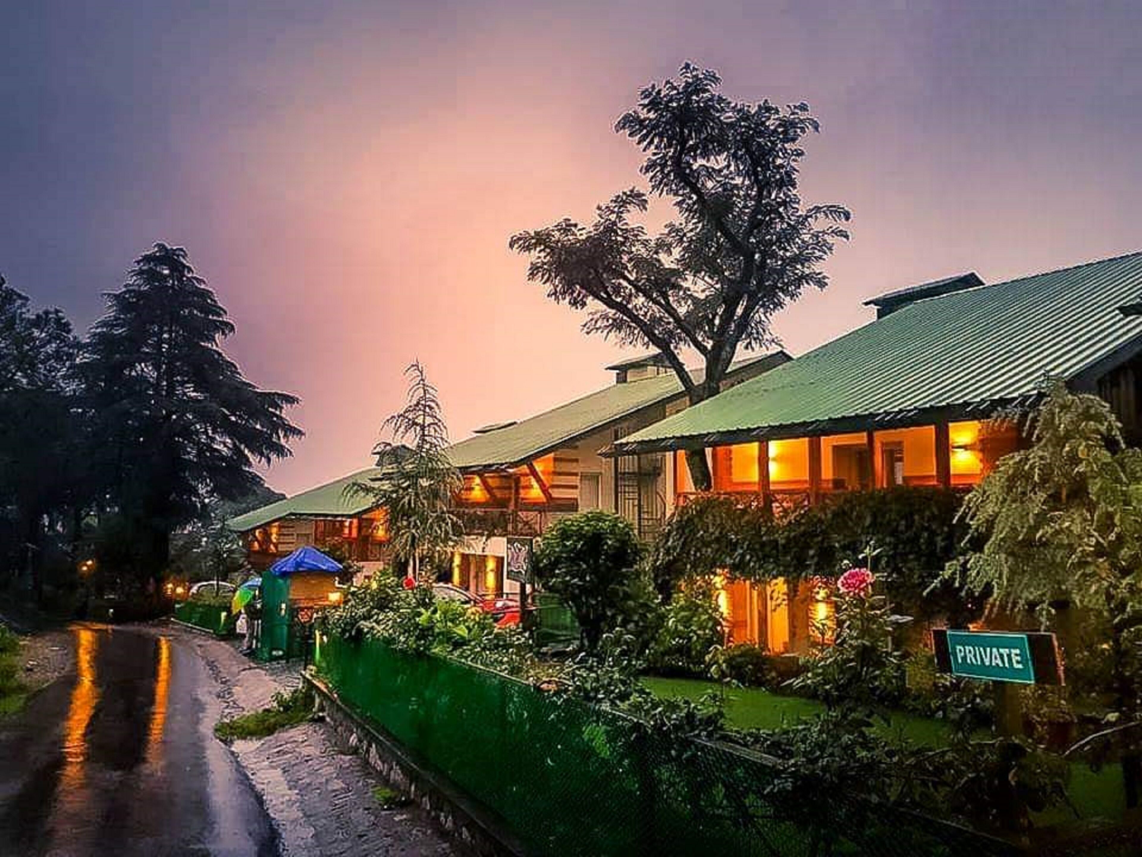 Lamrin Norwood Green, Palampur