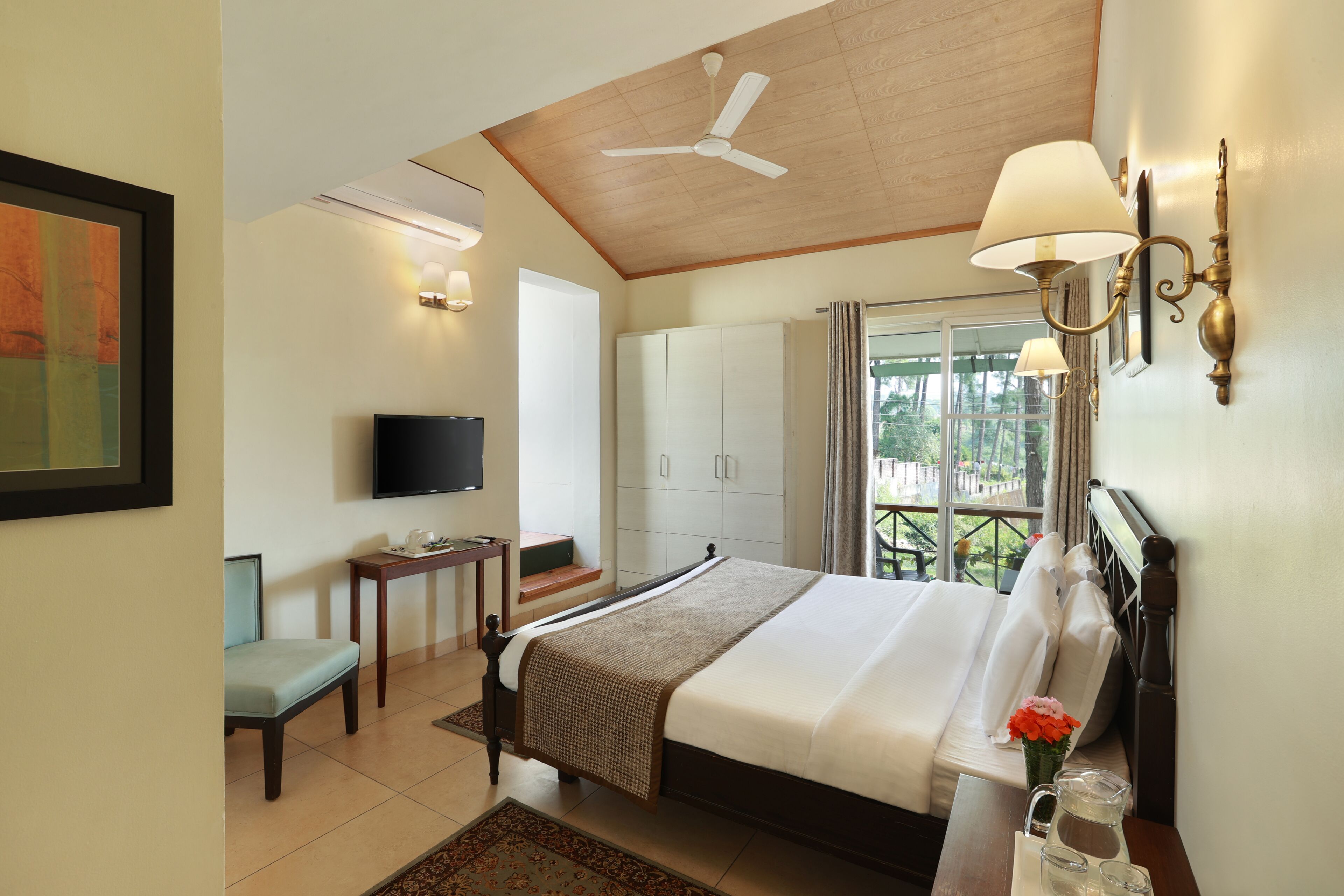 Lamrin Norwood Green, Palampur