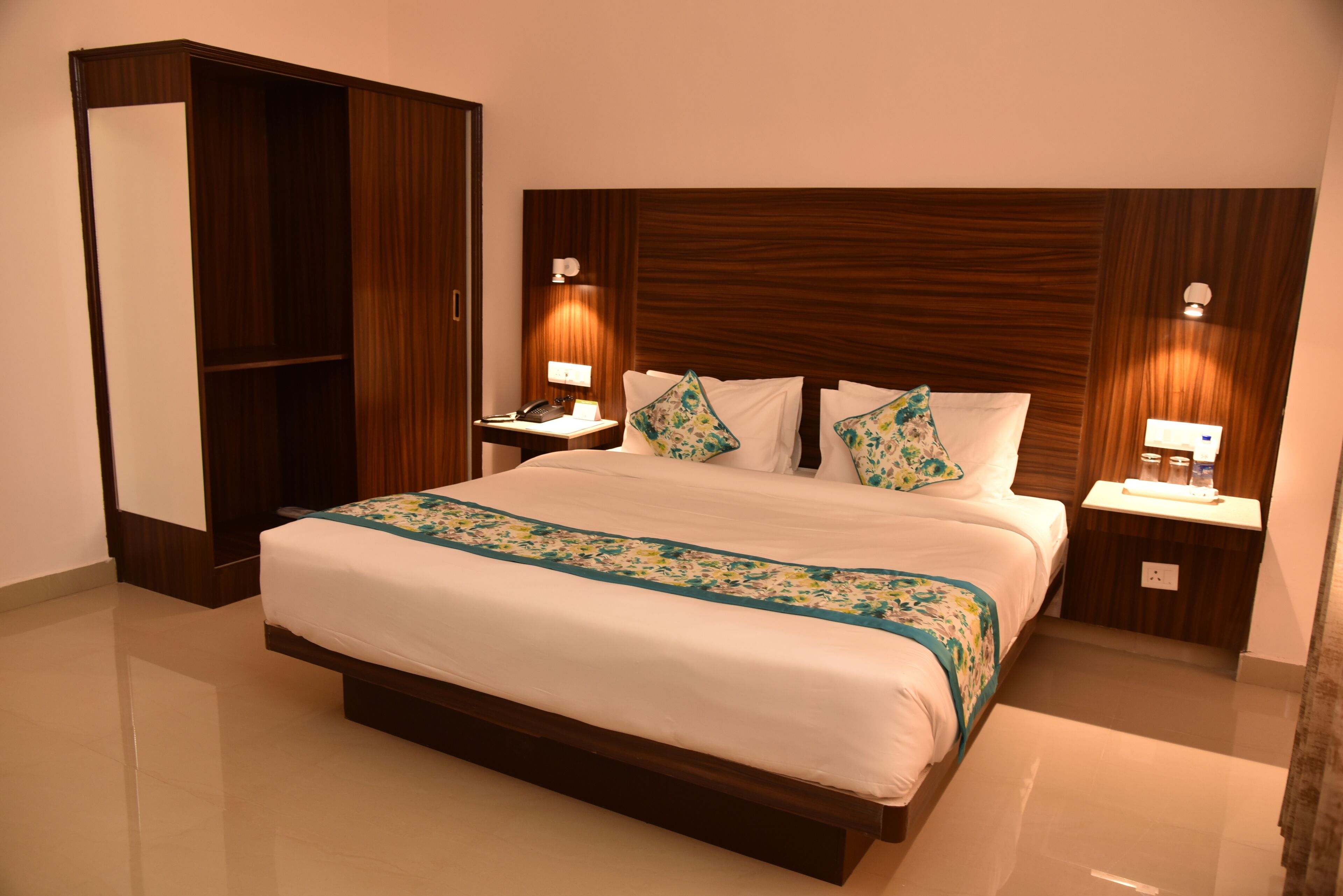 Mastiff Hotel Gopalpur