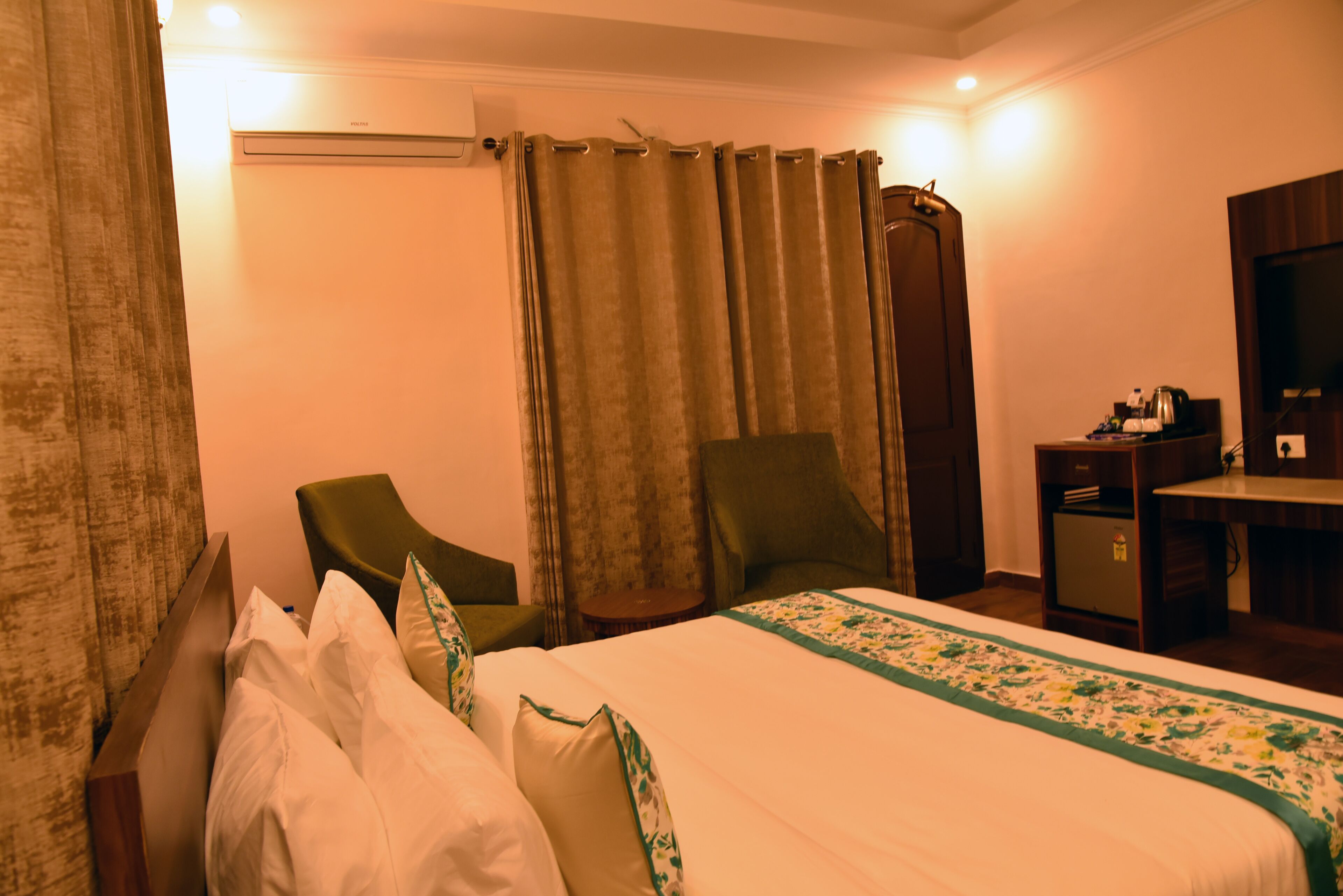 Mastiff Hotel Gopalpur