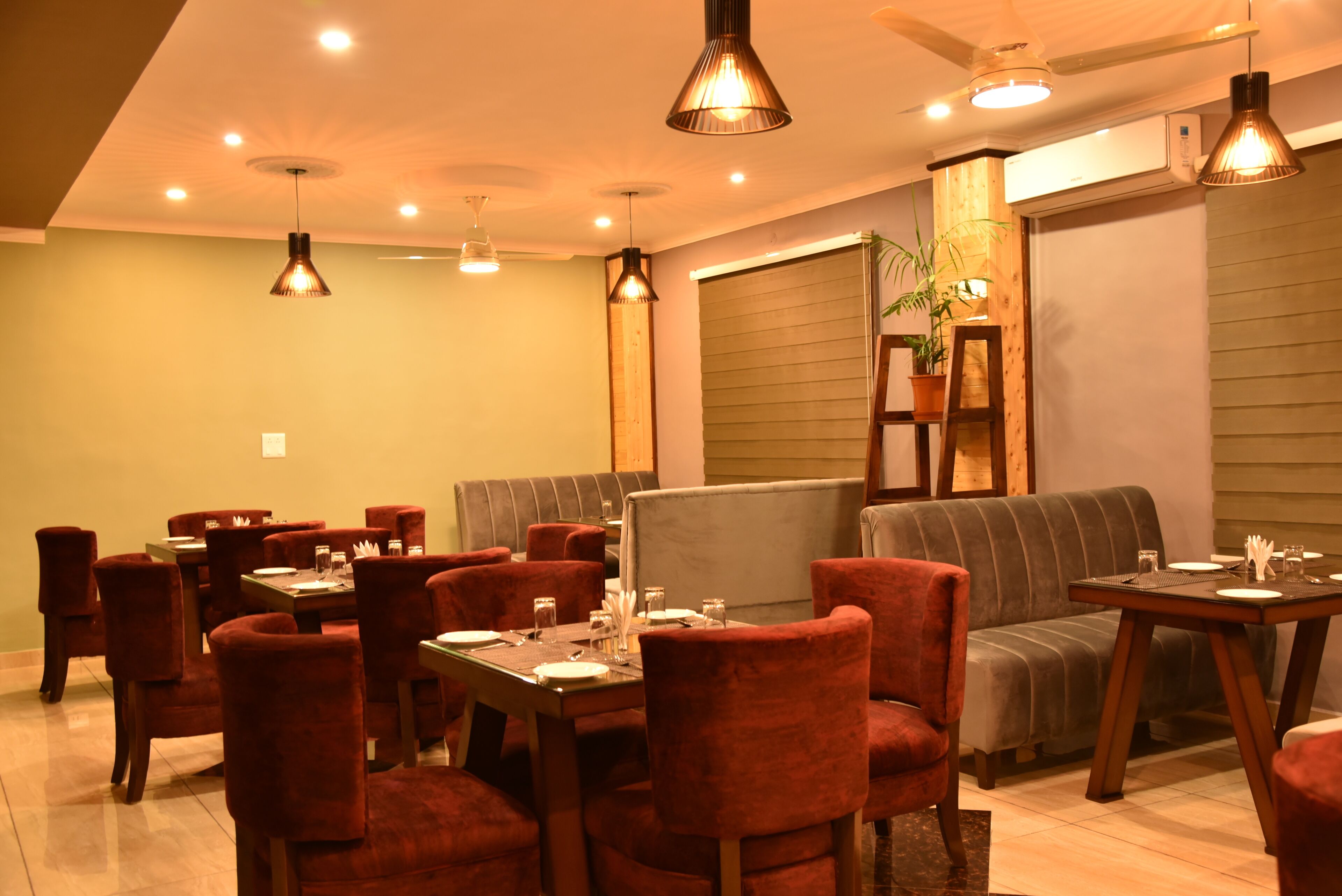 Mastiff Hotel Gopalpur