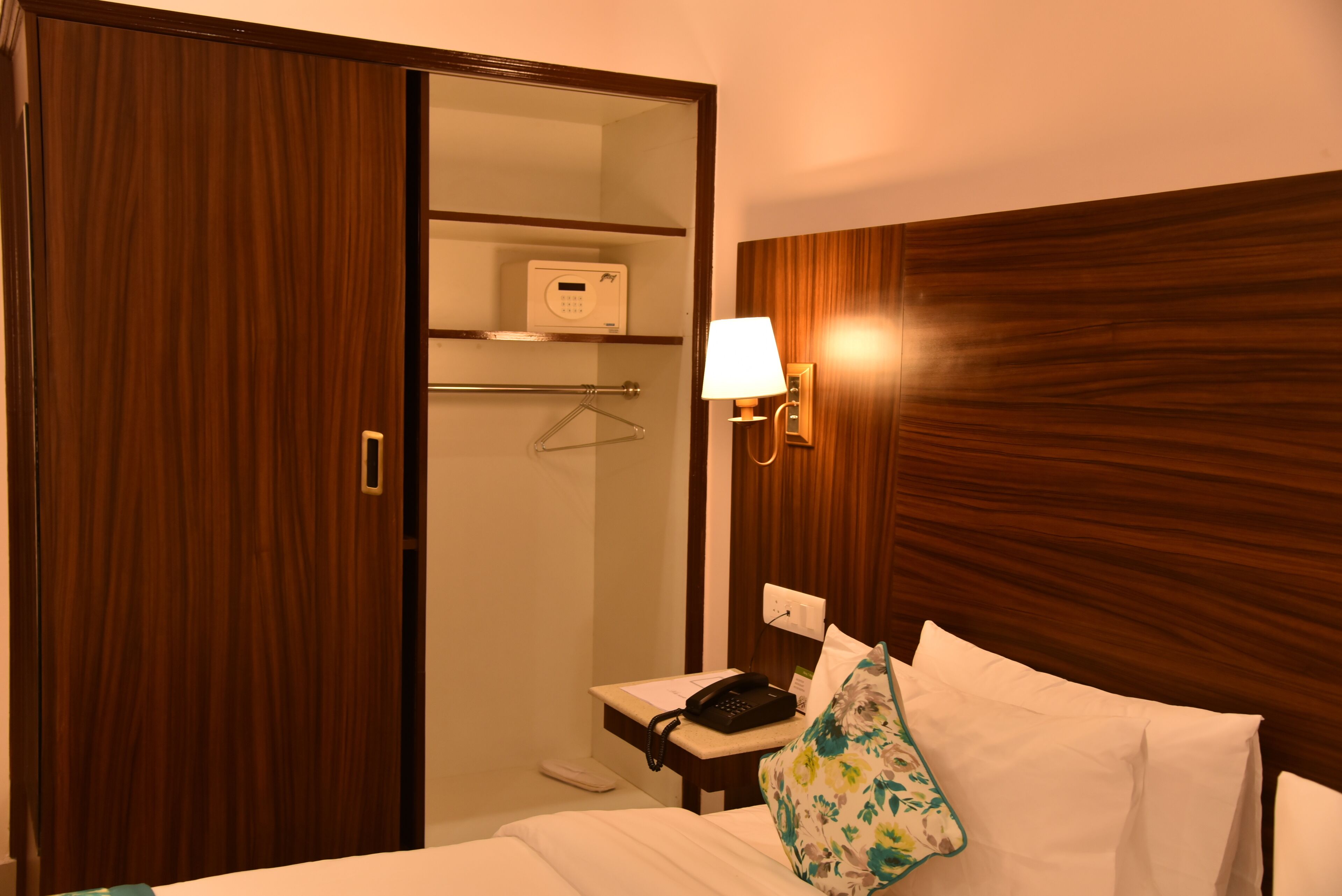 Mastiff Hotel Gopalpur