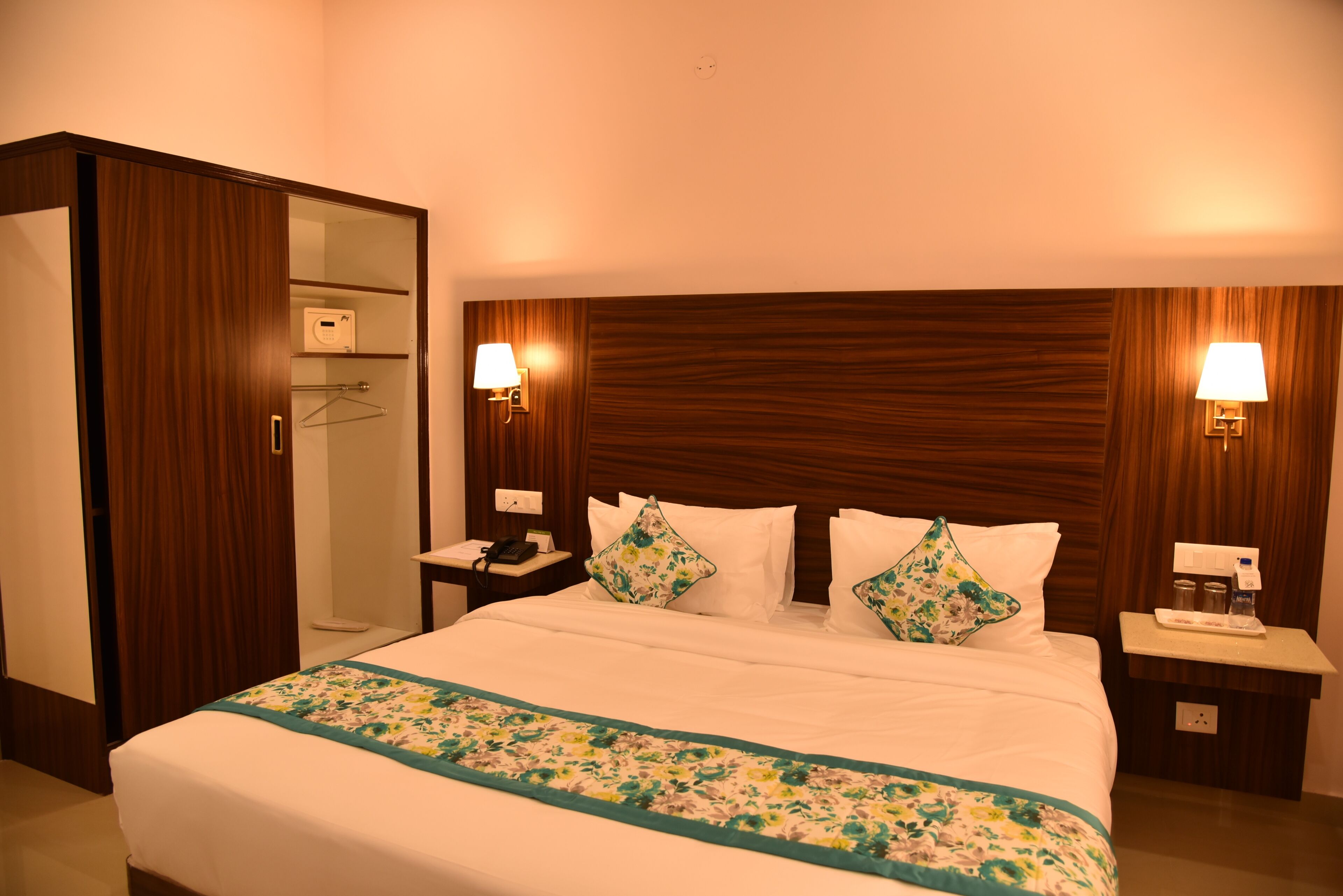 Mastiff Hotel Gopalpur
