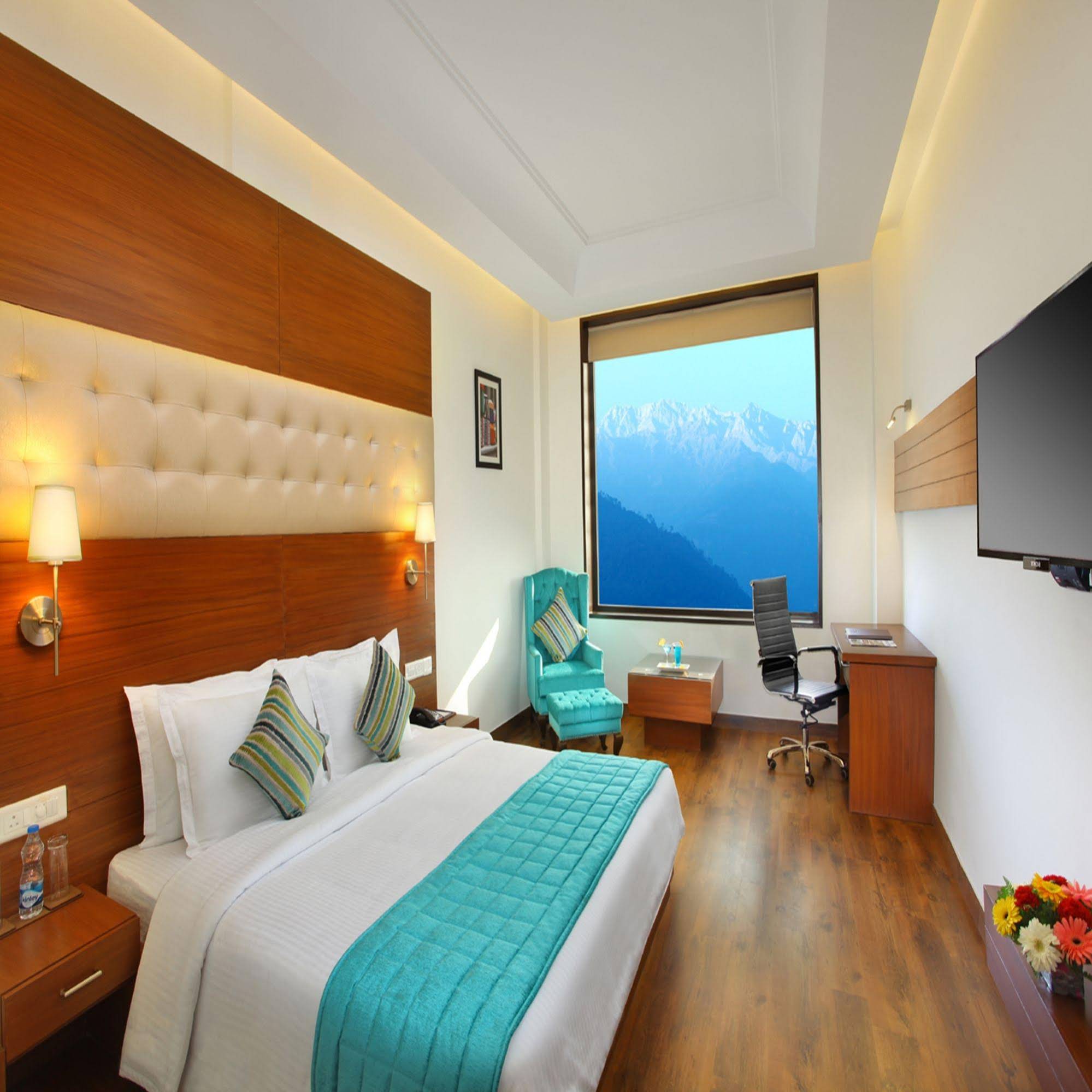 RS Sarovar Portico
