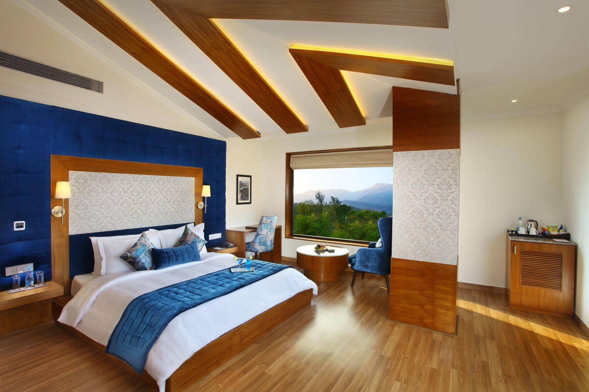 RS Sarovar Portico
