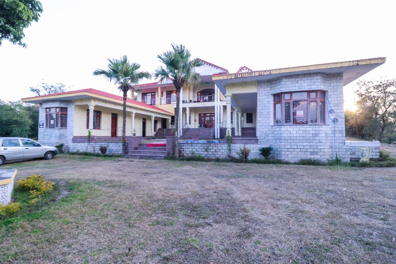 Saloh Palace by OYO Rooms