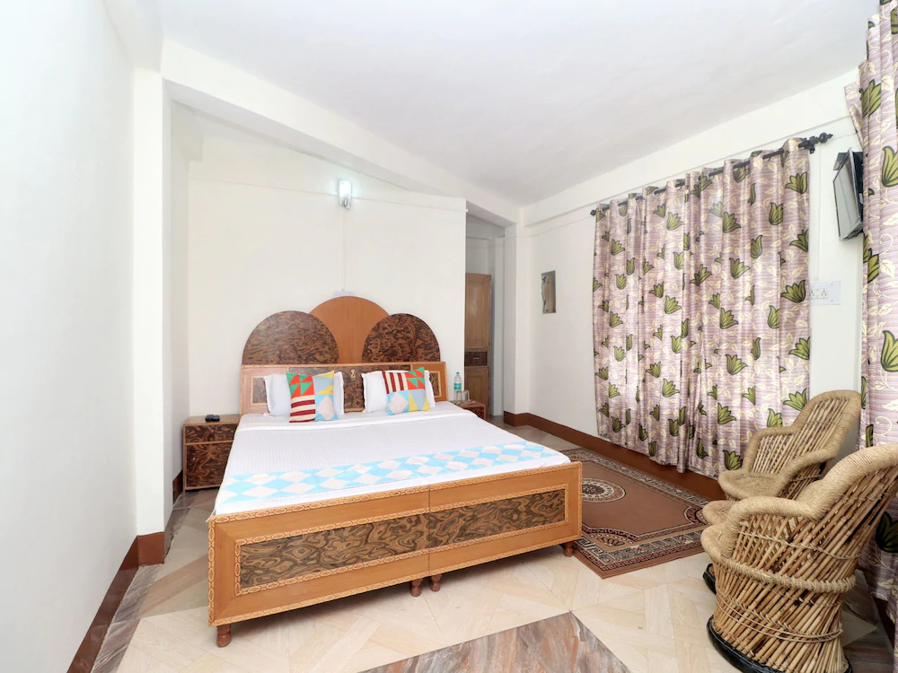 Cheerful Stay By OYO Rooms