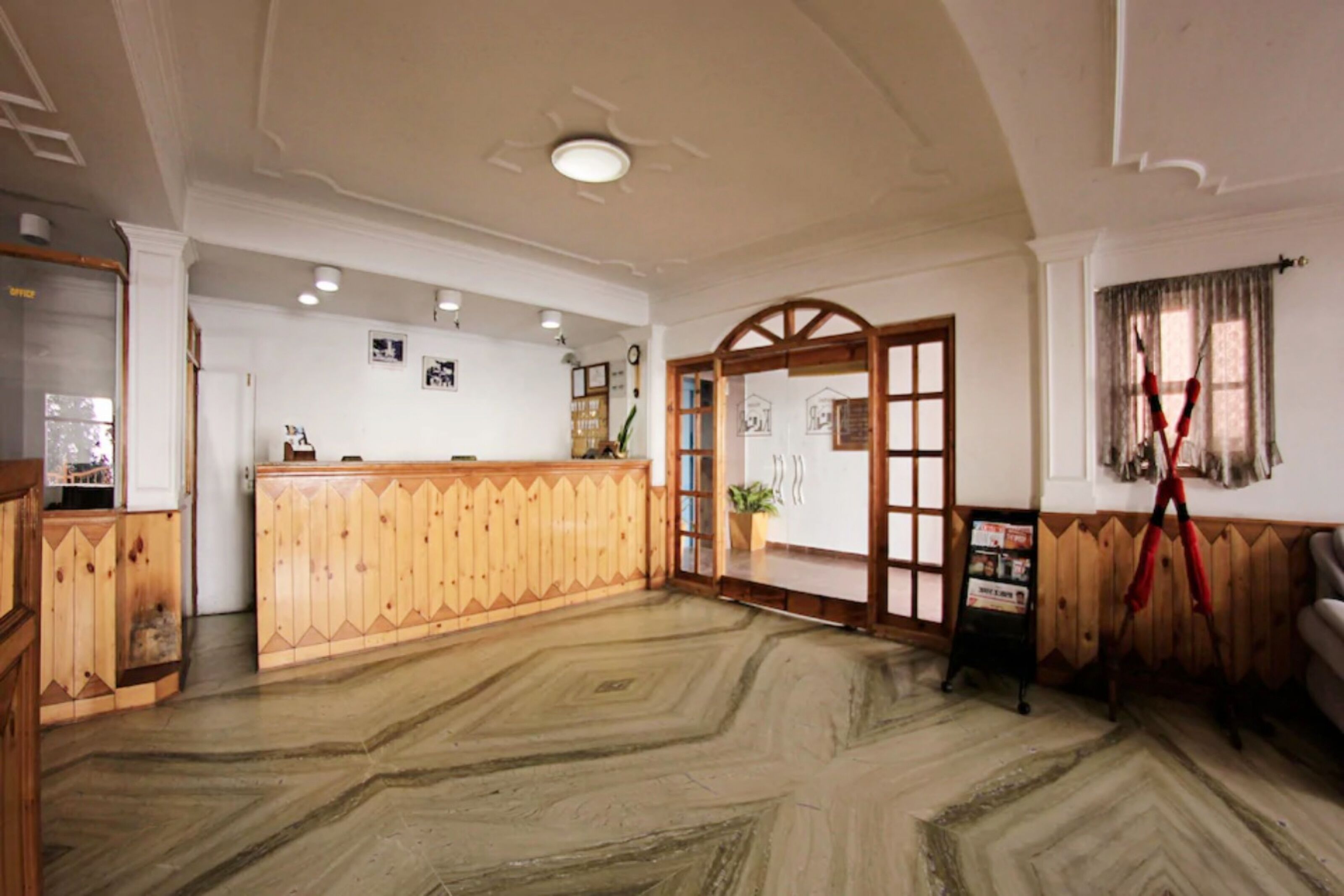 Hotel Kalra Regency