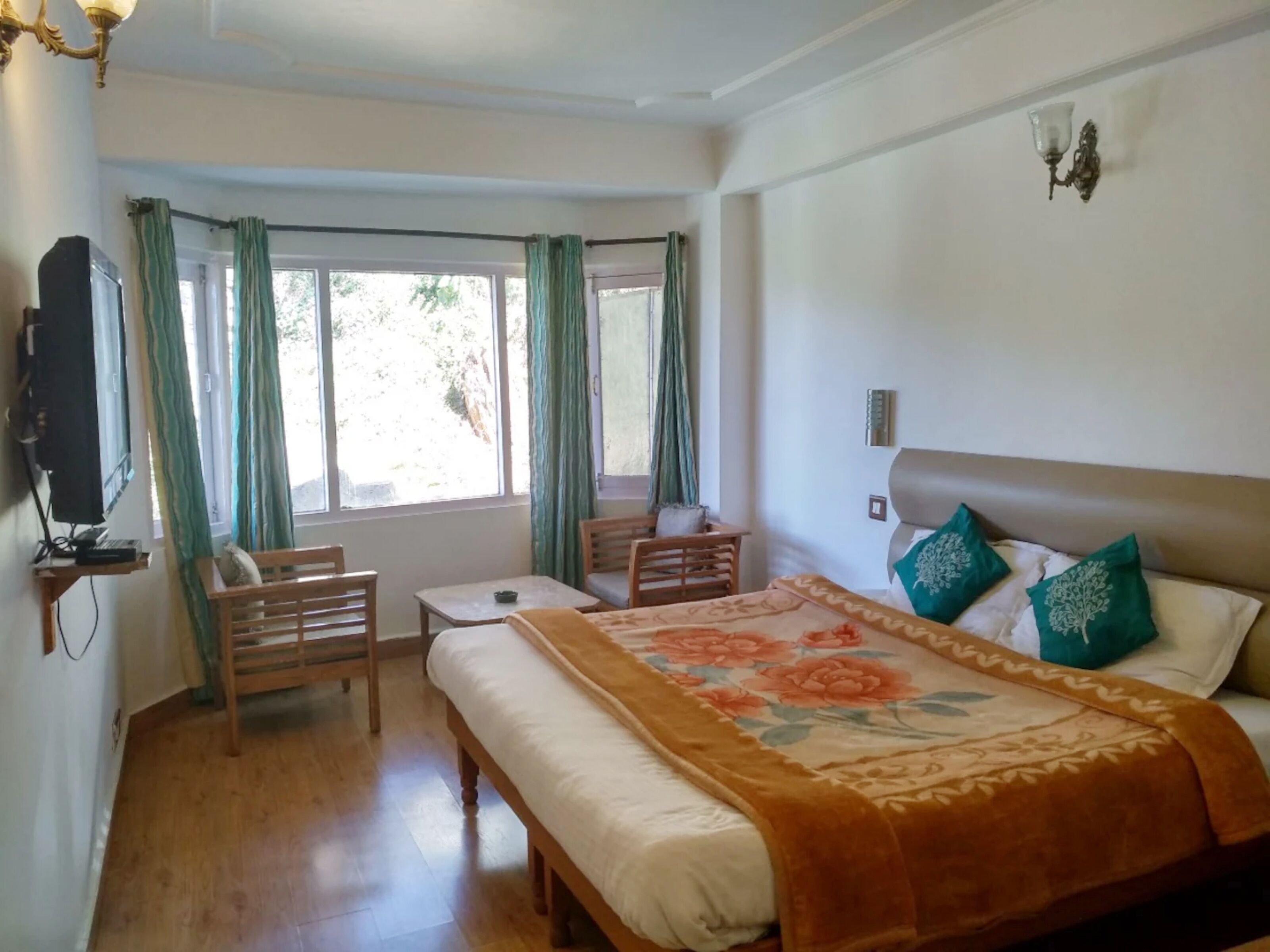 Goroomgo Rahat Regency Shimla