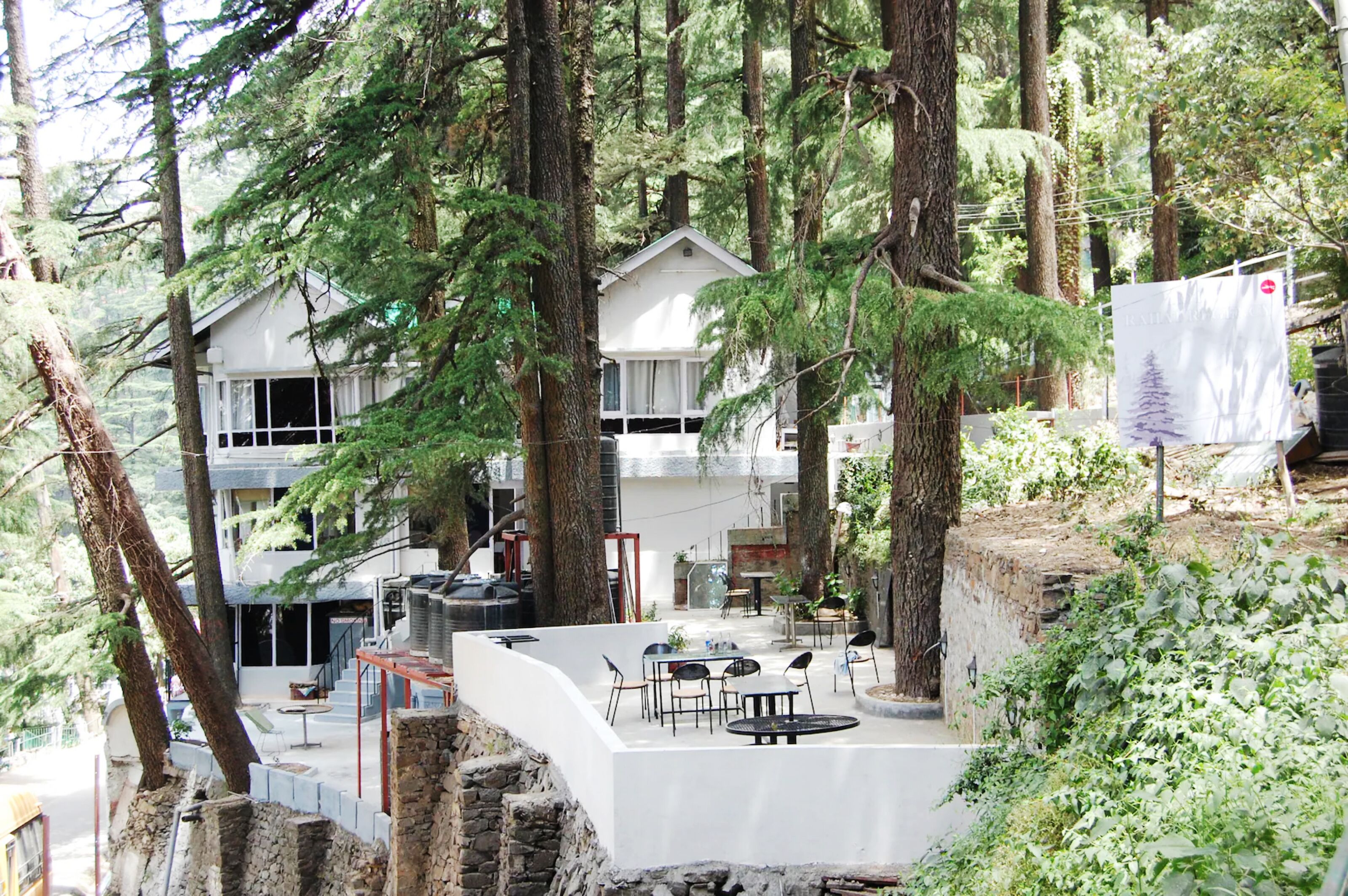 Goroomgo Rahat Regency Shimla