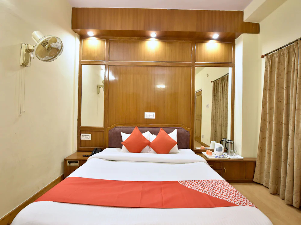 Hotel Himland East By OYO Rooms