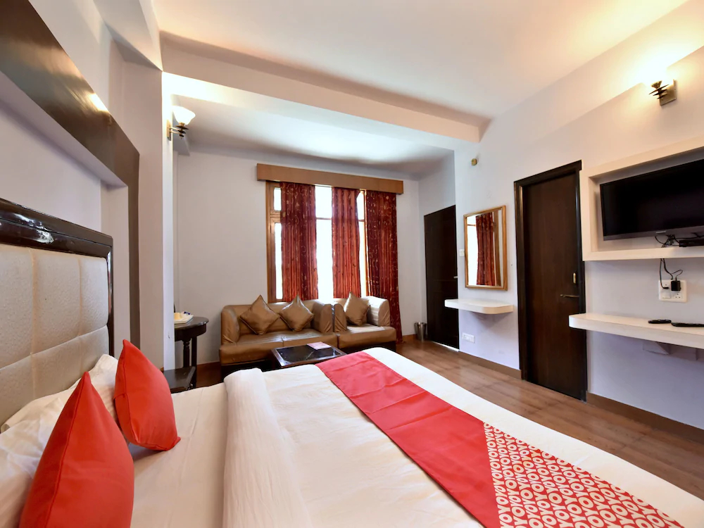 Hotel Himland East By OYO Rooms