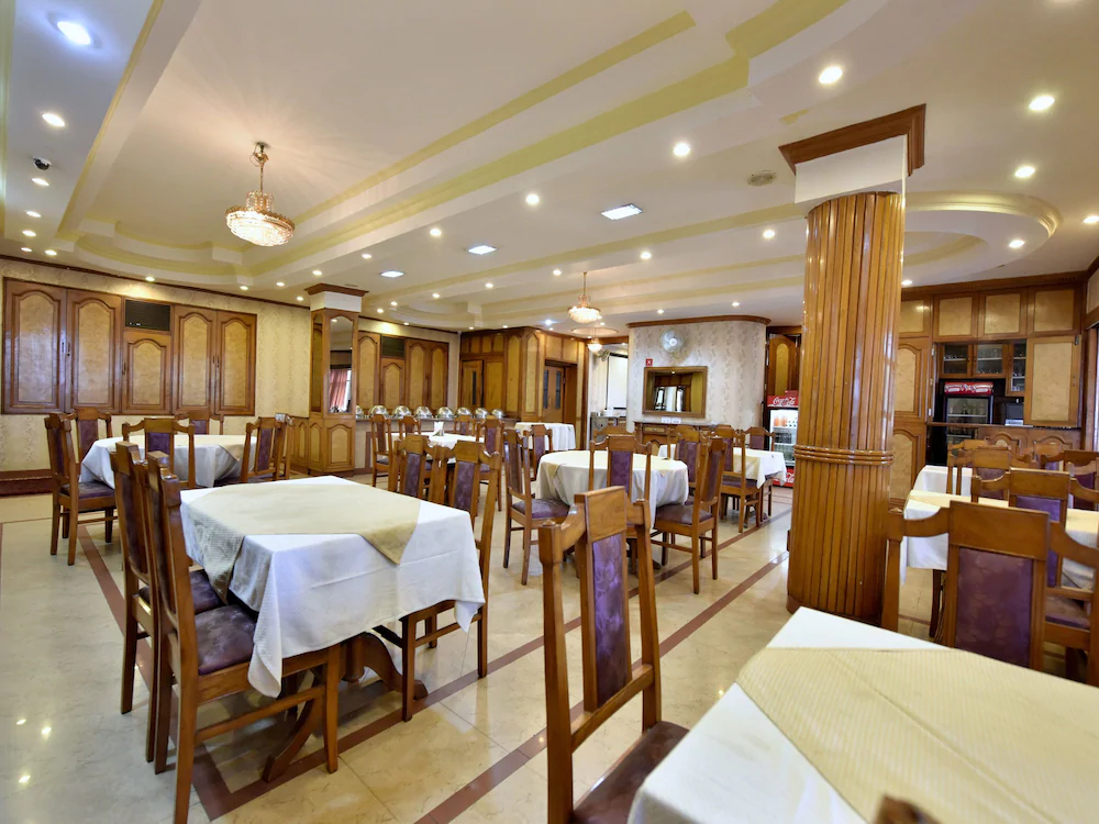 Hotel Himland East By OYO Rooms
