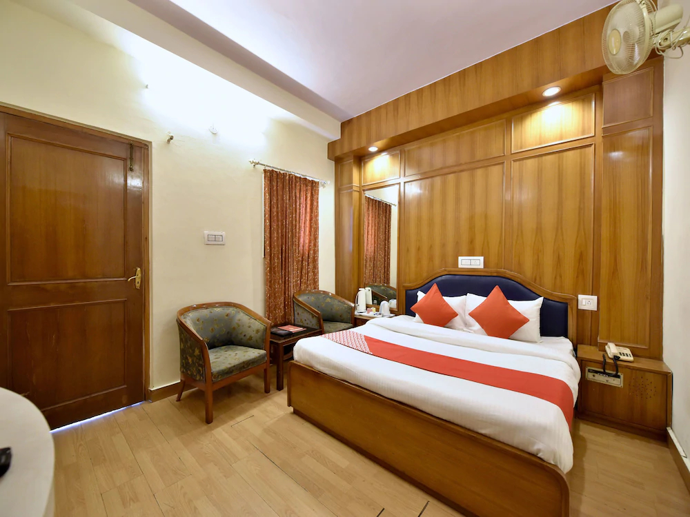 Hotel Himland East By OYO Rooms