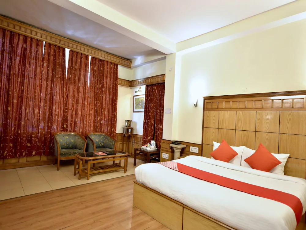 Hotel Himland East By OYO Rooms