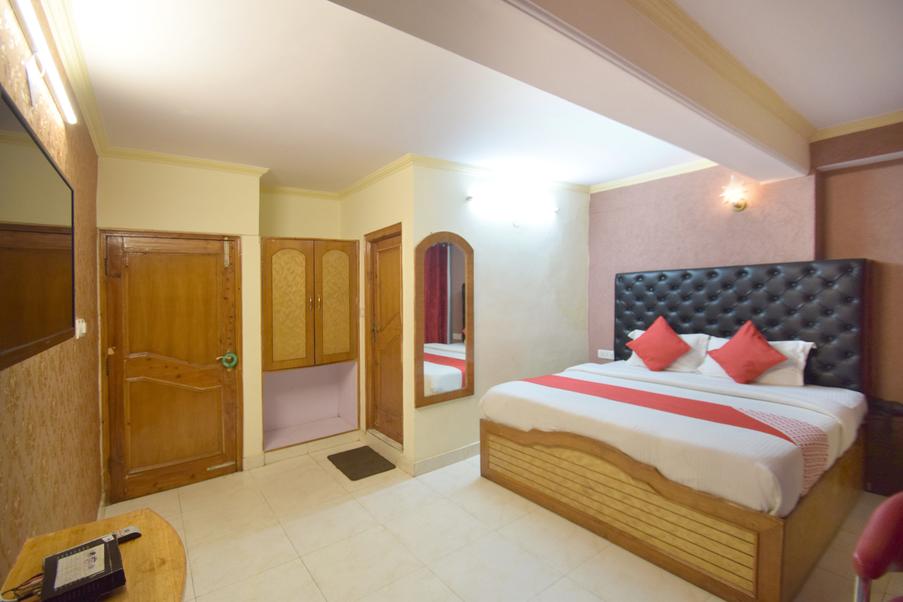 Hotel Majestic Grand By OYO Rooms