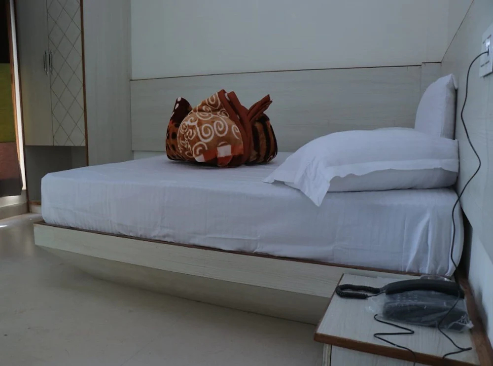OYO Flagship 40500 Hotel Mid Town