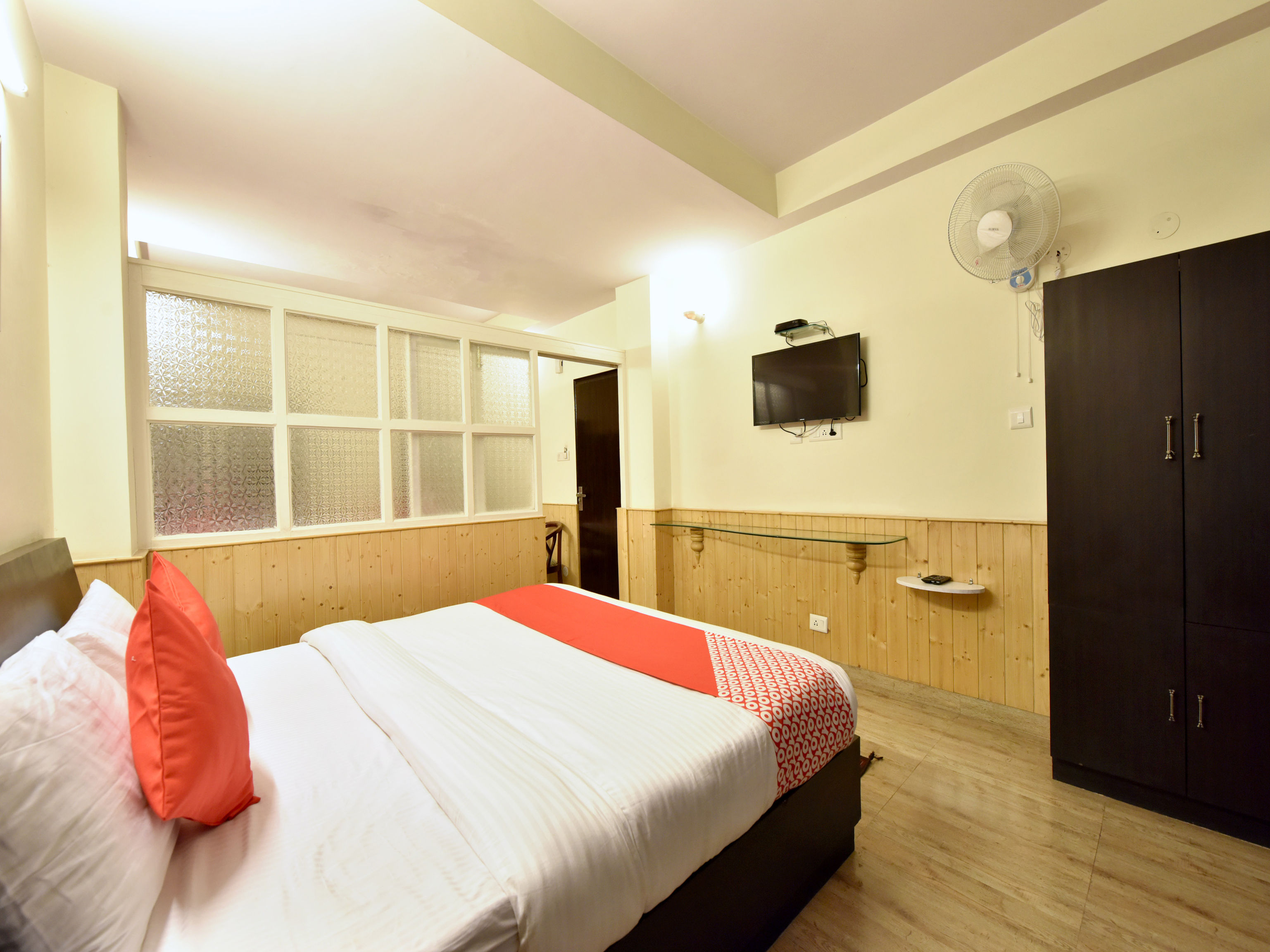 Seven Hills Hotel by OYO Rooms
