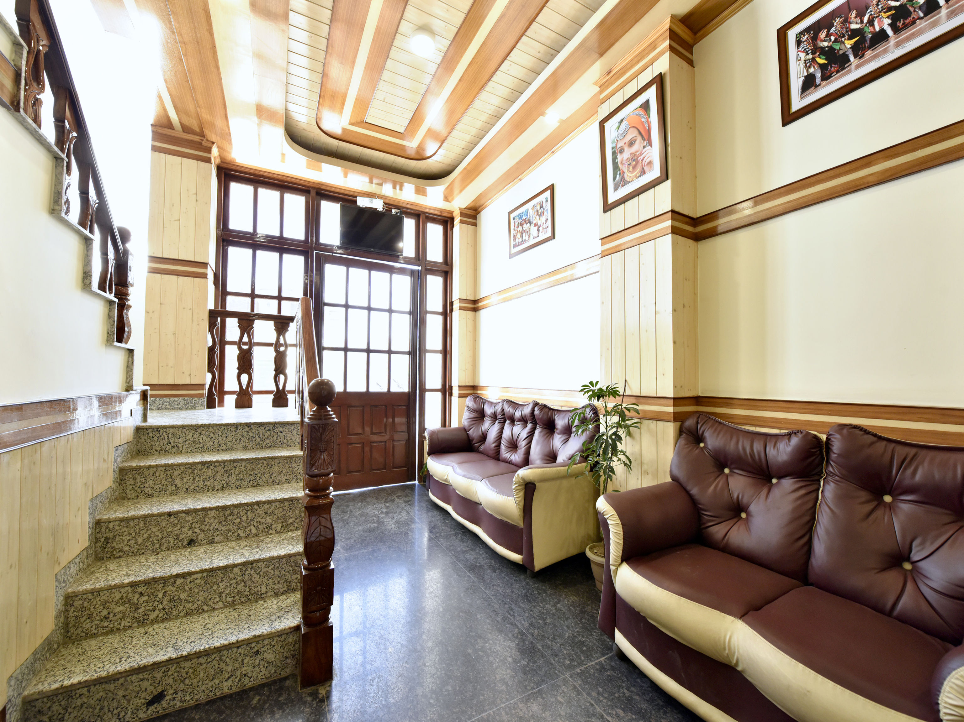 Seven Hills Hotel by OYO Rooms