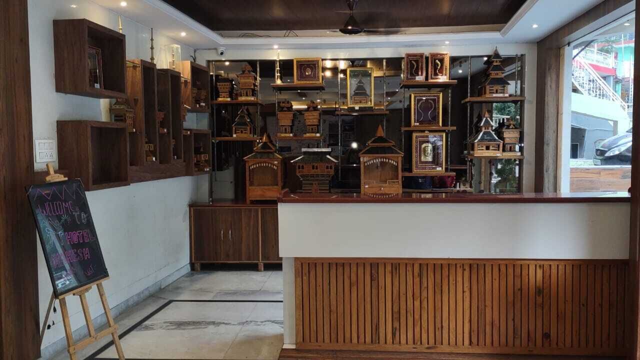 Mahesh Hotel & Restaurant