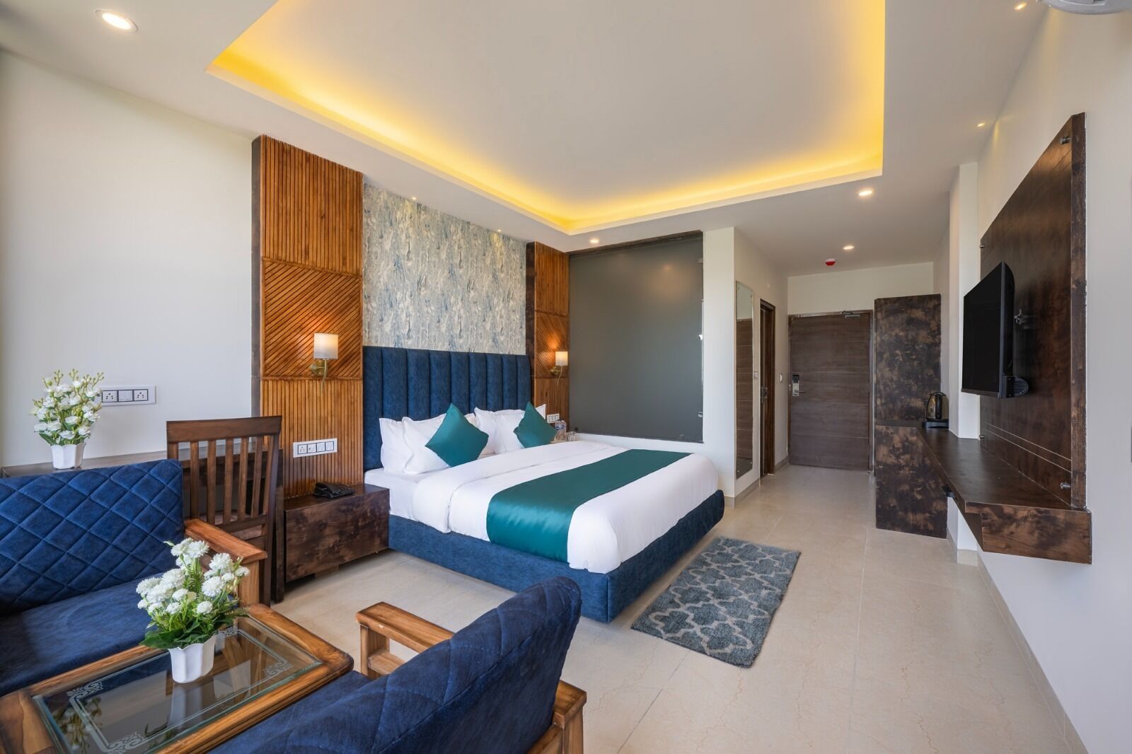 Manaw Valley Resort