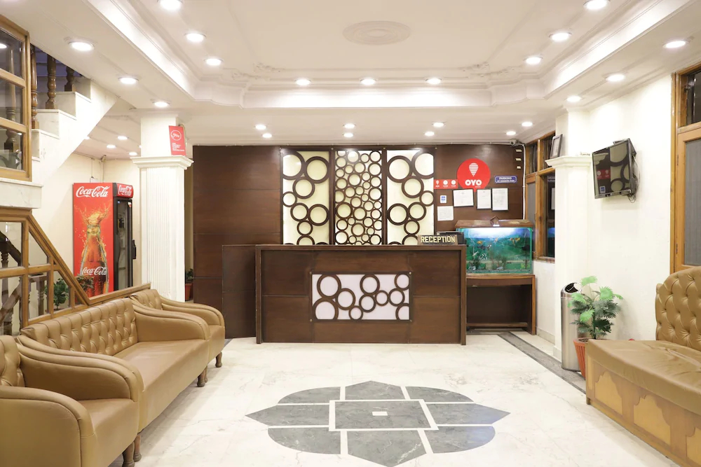 OYO 22806 Flagship Hari Palace